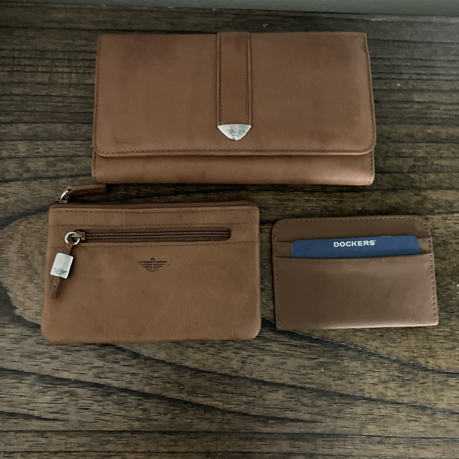 NWT Dockers Genuine Leather Cognac Brown 3-Piece Wallet Set NWT Dockers Genuine Leather Cognac Brown 3-Piece Wallet Set
