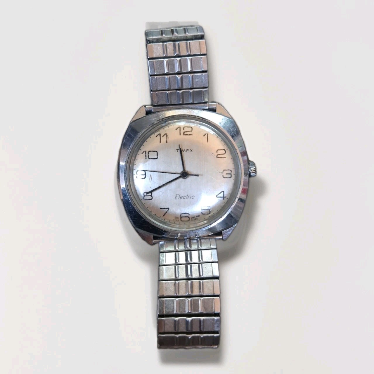Timex Electric Men\'s Vintage Watch No. 9417 4069 Champagne With Silver Band 