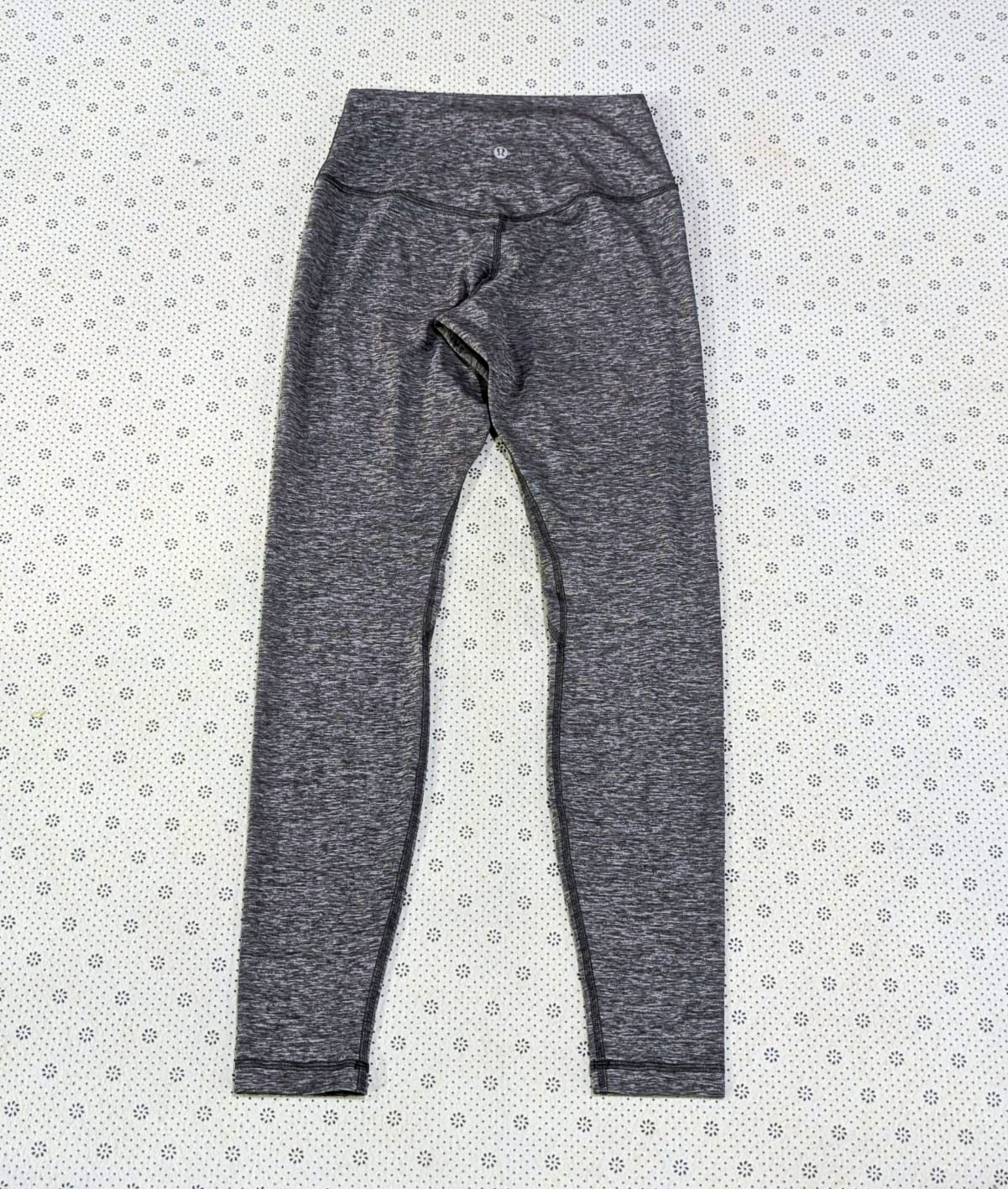 Lululemon Athletica Women’s Gray Heathered High Rise Ankle Yoga Leggings Size, 6 Lululemon Athletica Women’s Gray Heathered High Rise Ankle Yoga Leggings Size, 6