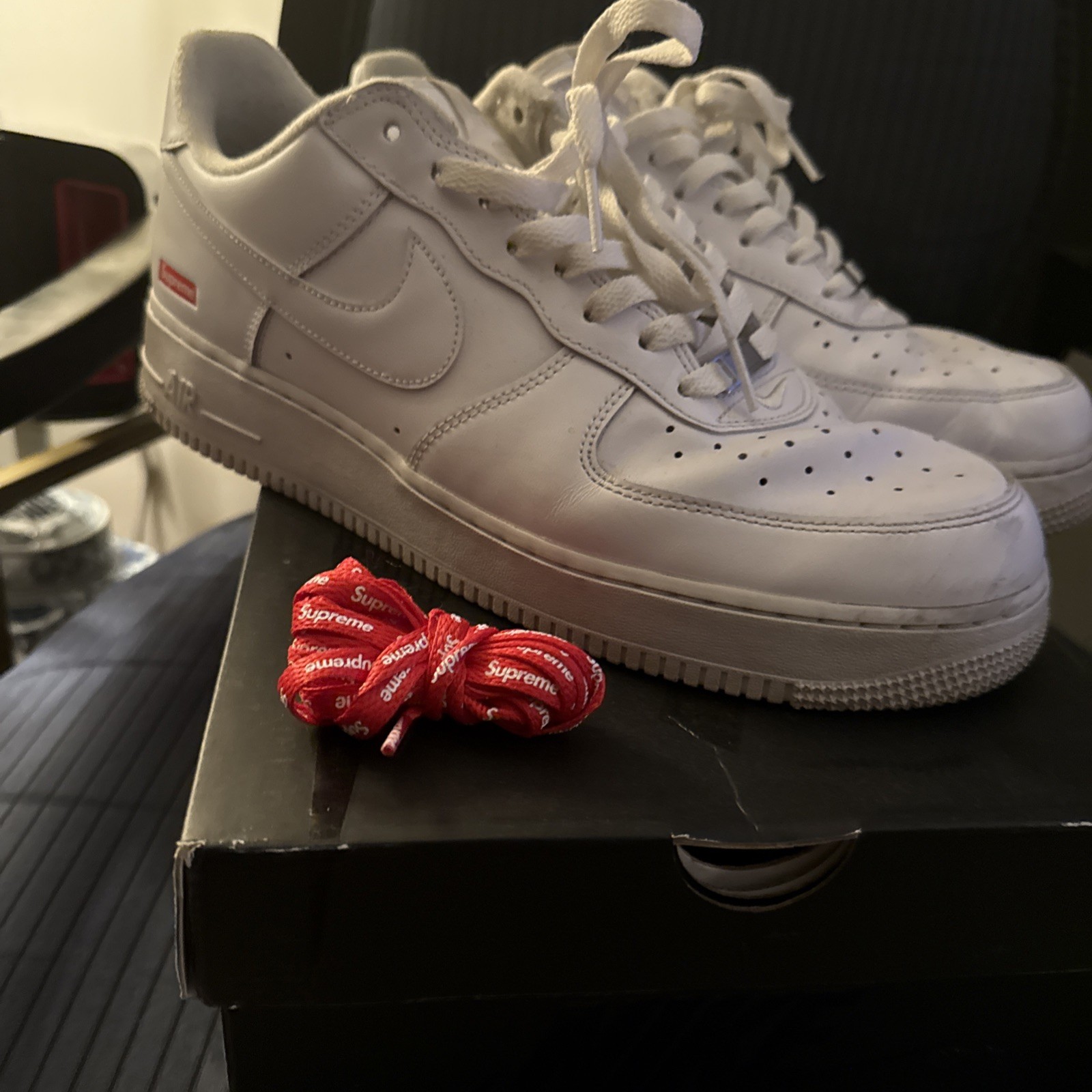 Supreme x Nike Air Force 1 Low White Size 12 CU9225-100 Box Extra Red Laces Supreme x Nike Air Force 1 Low White Size 12 CU9225-100 Box Extra Red Laces