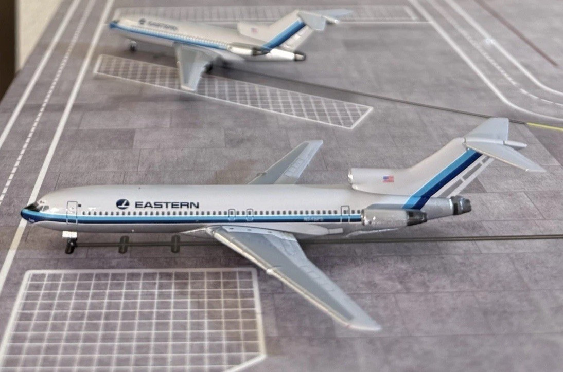 Eastern Airlines Boeing 727-200 1Gray Colors N548PS AeroClassics 1/400 Eastern Airlines Boeing 727-200 1Gray Colors N548PS AeroClassics 1/400
