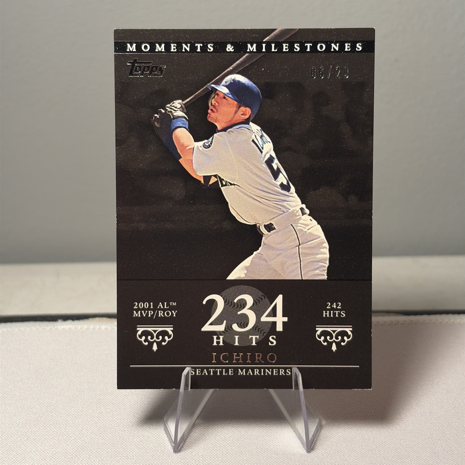 2007 Topps Moments & Milestones Ichiro 234 Hits /29 #6 Mariners