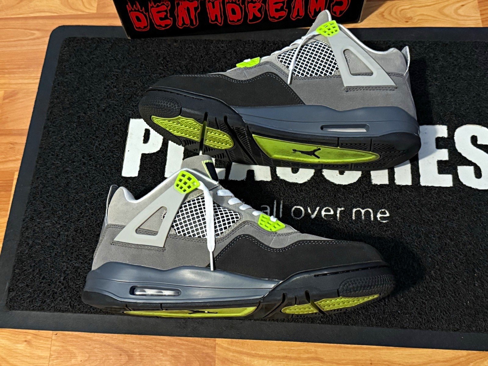 Nike Air Jordan 4 Mid Top Gray Black Green Colorblock Lace Up Sneakers Nike Air Jordan 4 Mid Top Gray Black Green Colorblock Lace Up Sneakers