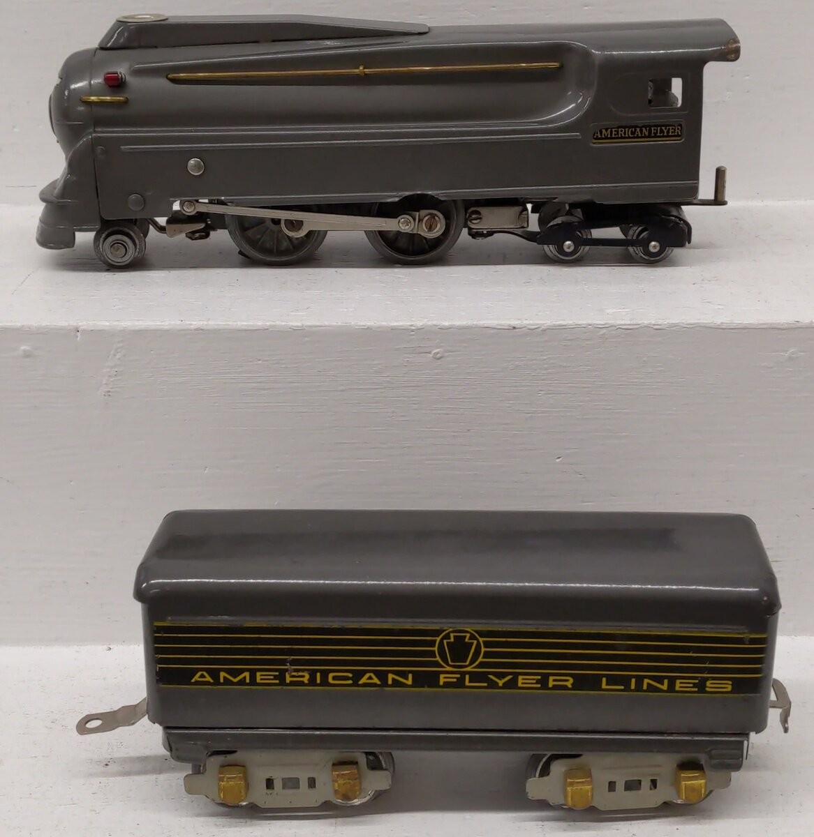 American Flyer 1686 Vintage O Prewar 2-4-4 Streamlined Steam Locomotive w/Tender