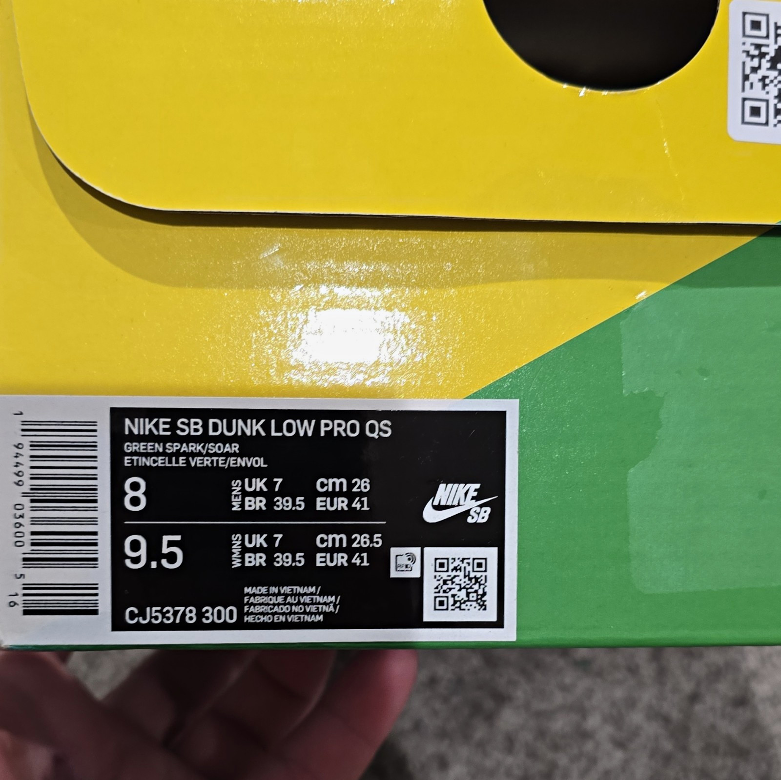Nike SB Dunk Low Pro QS Green Skateboarding Shoes Men's US 8 Nike SB Dunk Low Pro QS Green Skateboarding Shoes Men's US 8