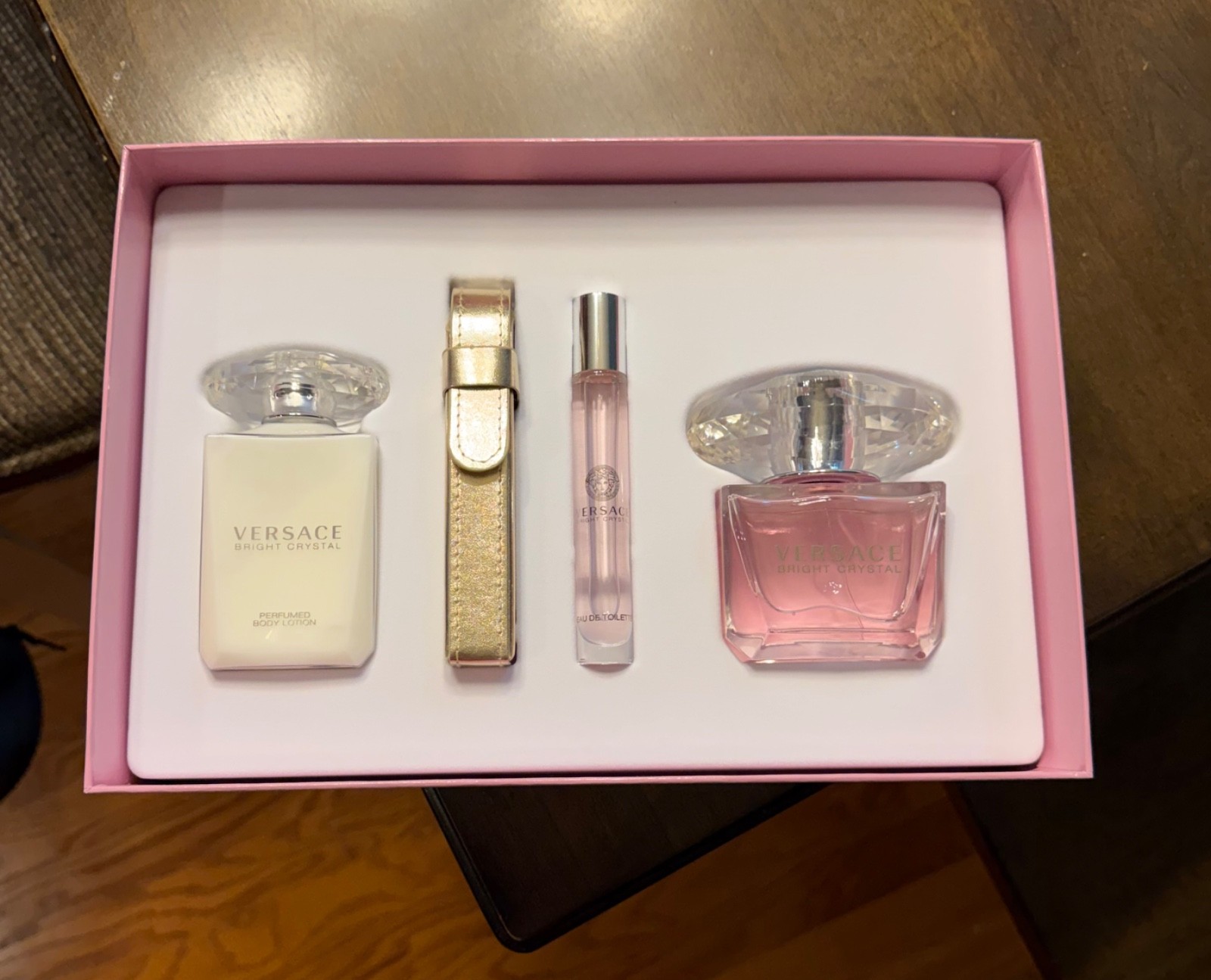 Versace Bright Crystal Gift Set Versace Bright Crystal Gift Set