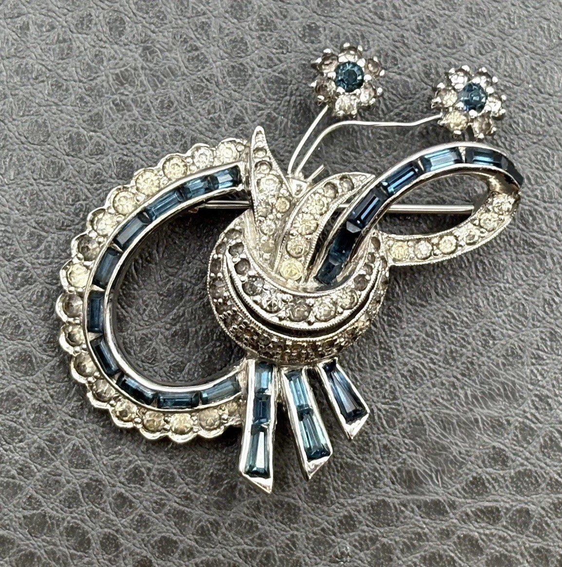 JOMAZ Signed Rare Sparkling Blue Rhinestone Floating Flowers Vintage Pin Brooch JOMAZ Signed Rare Sparkling Blue Rhinestone Floating Flowers Vintage Pin Brooch