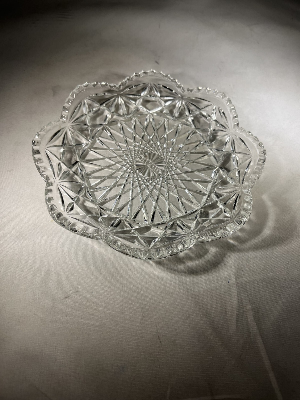 Vintage Avon Diamond Cut Stars Clear Glass Scalloped Dish AC Vintage Avon Diamond Cut Stars Clear Glass Scalloped Dish AC