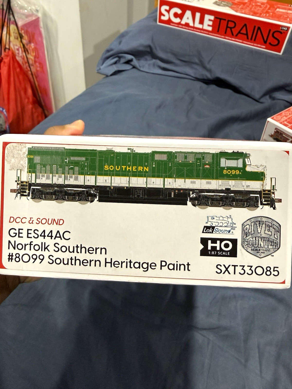 ScaleTrains HO GE ES44AC Norfolk Southern #8099 DCC Sound SXT33085