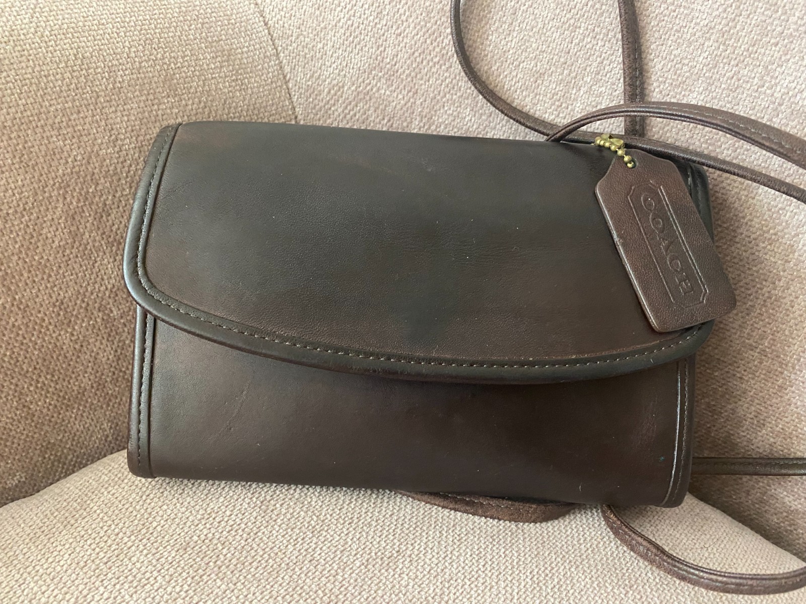 vintage 90s coach envelope swing wallet/bag-brown vintage 90s coach envelope swing wallet/bag-brown
