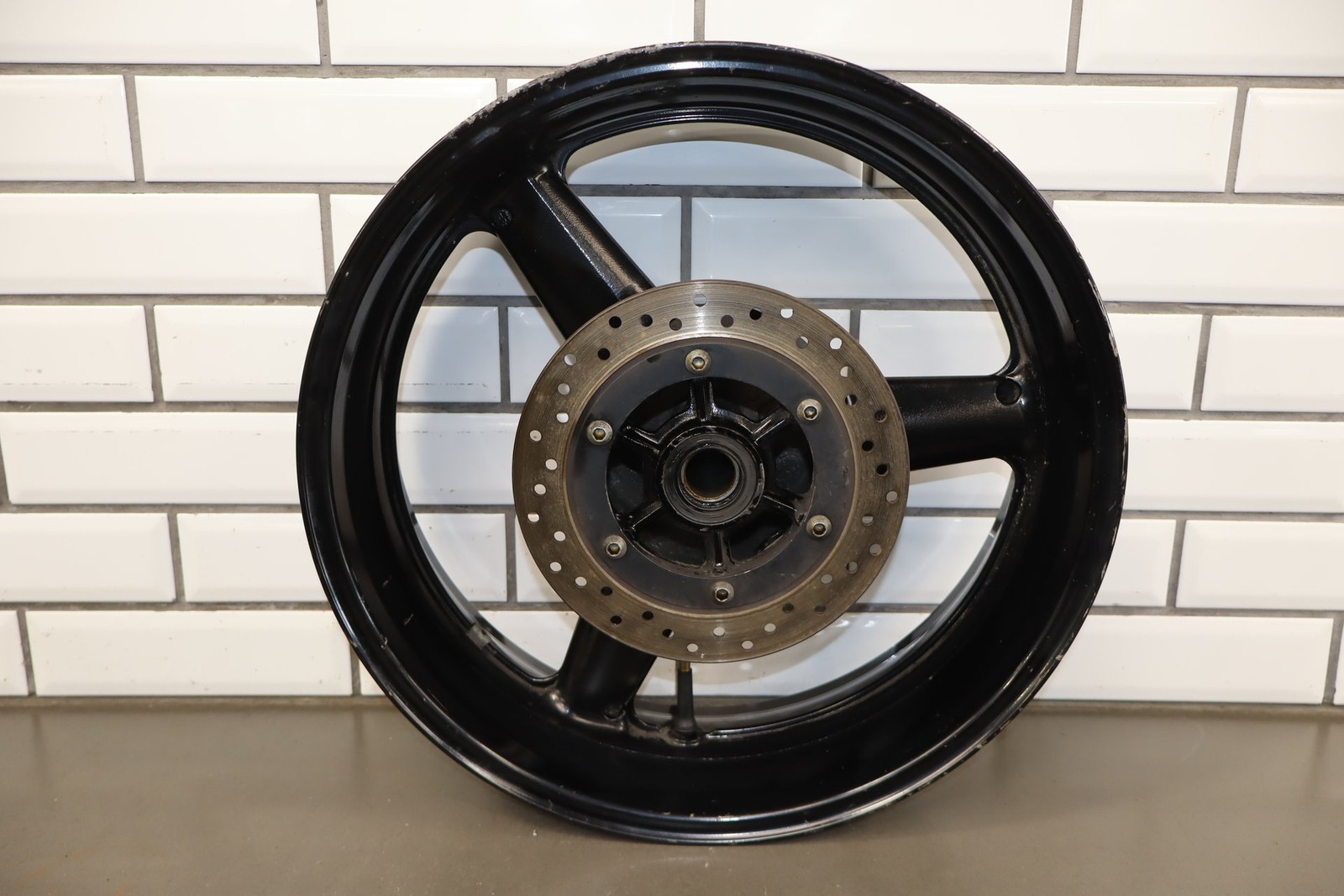 1998-2002 Yamaha YZF-R6 Rear Wheel Rim with Rotor OEM 5EB-25338-00-33