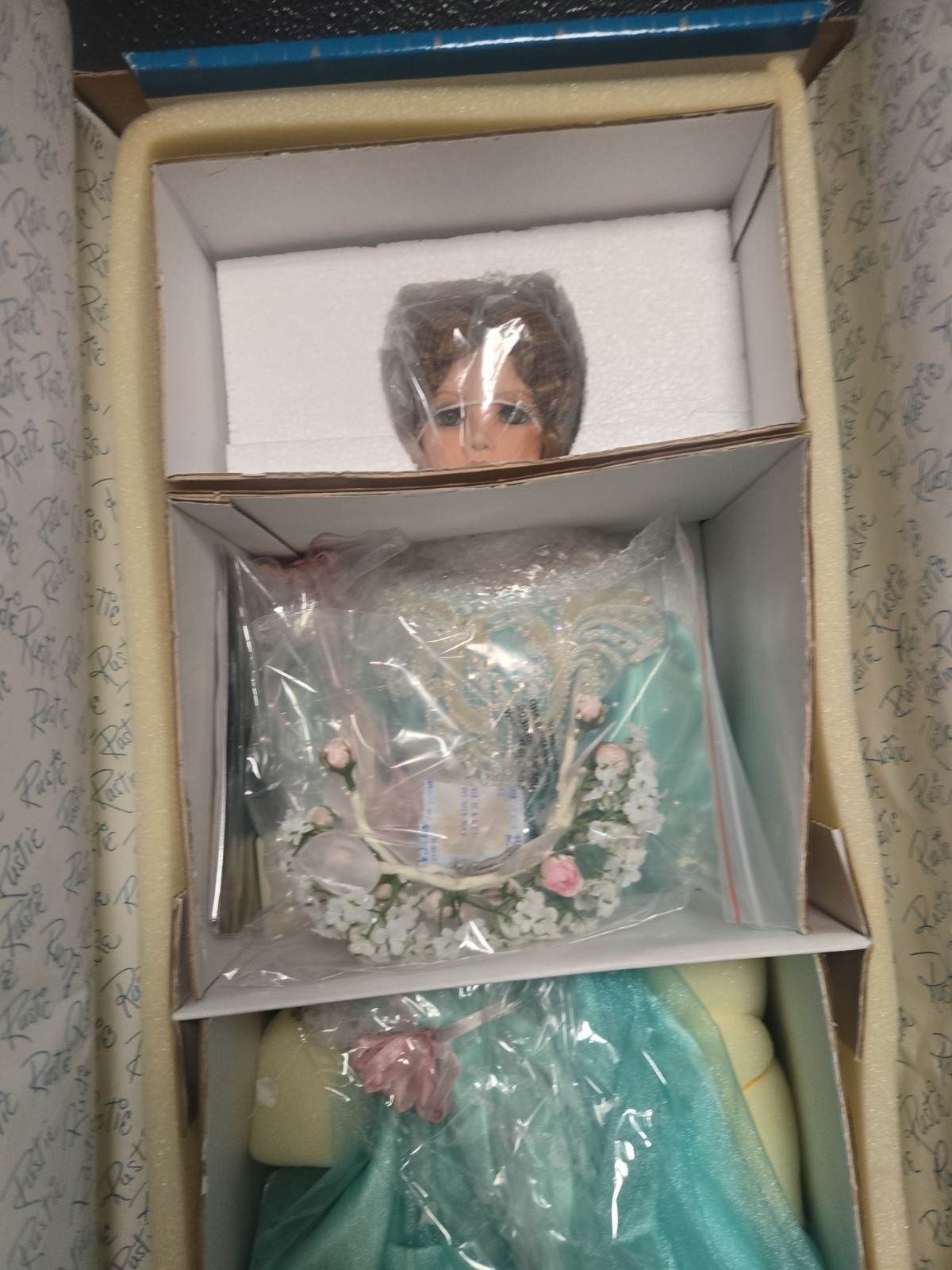Rustie Aimee Doll... Rare. Porcelain New, In Original Package Nrfb 0347/1000 Coa Rustie Aimee Doll... Rare. Porcelain New, In Original Package Nrfb 0347/1000 Coa