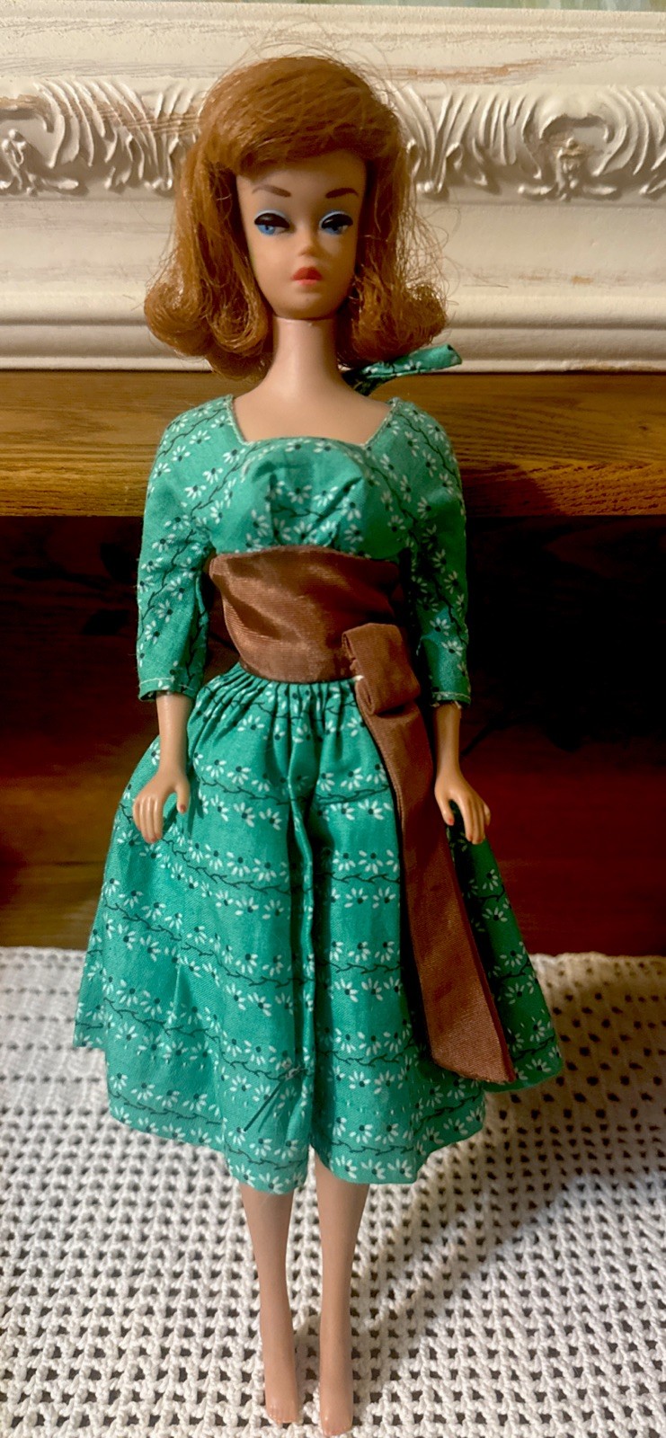 1960s Bubble cut Barbie In swinging Easy Dress. 1960s Bubble cut Barbie In swinging Easy Dress.