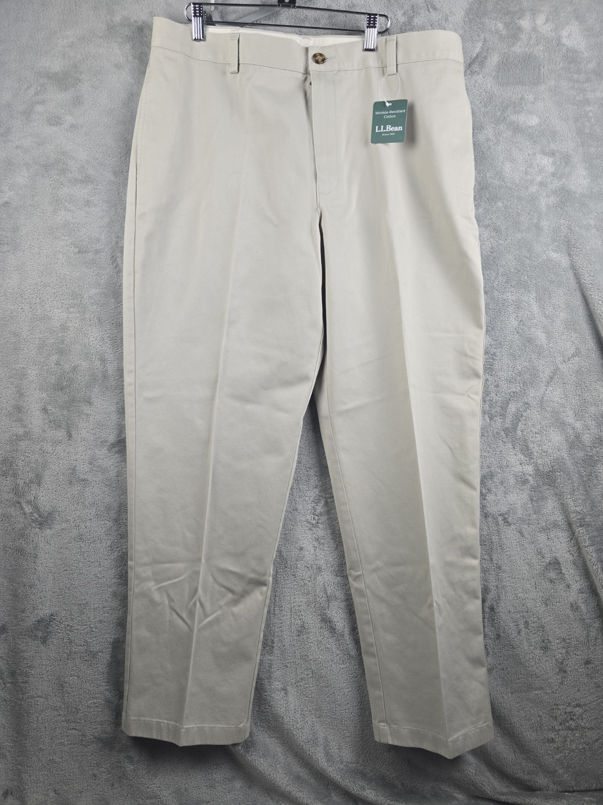 L.L. Bean Mens Pants 38x32 Wrinkle-Free Classic Fit Light Khaki Chinos L.L. Bean Mens Pants 38x32 Wrinkle-Free Classic Fit Light Khaki Chinos