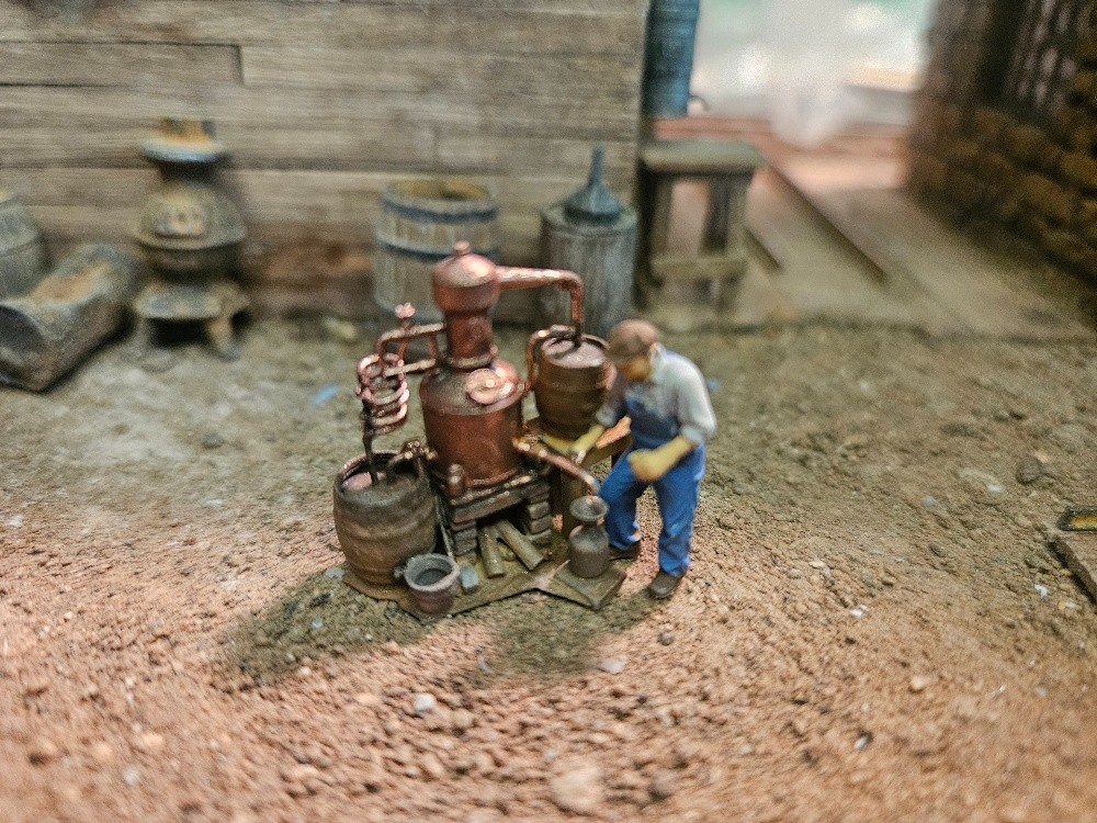 Rusty Rail HO scale Copper Moonshine Still