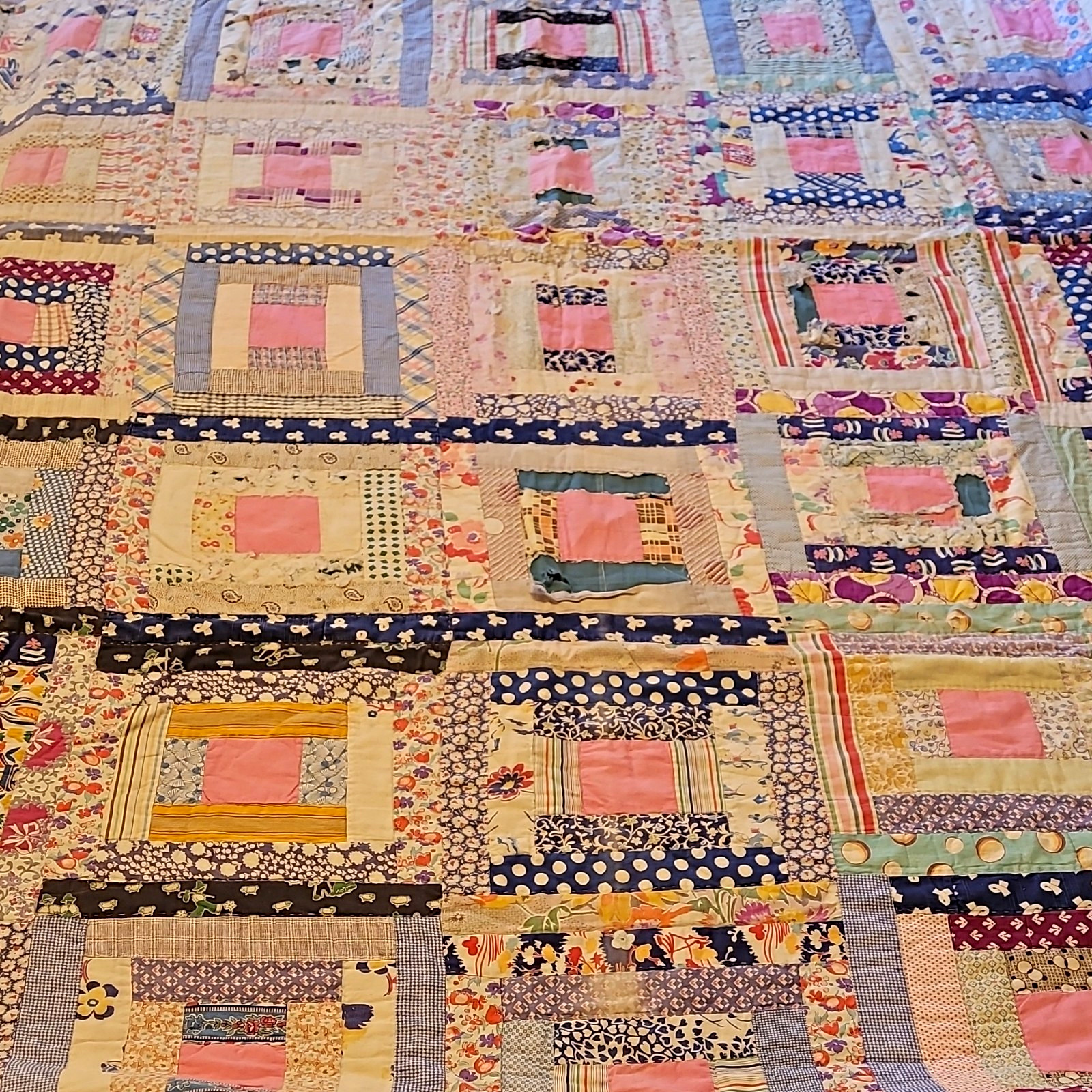Vintage 1930s/1940s Hand-Stitched Log Cabin Scrap Quilt - Feedsack Cotton Prints