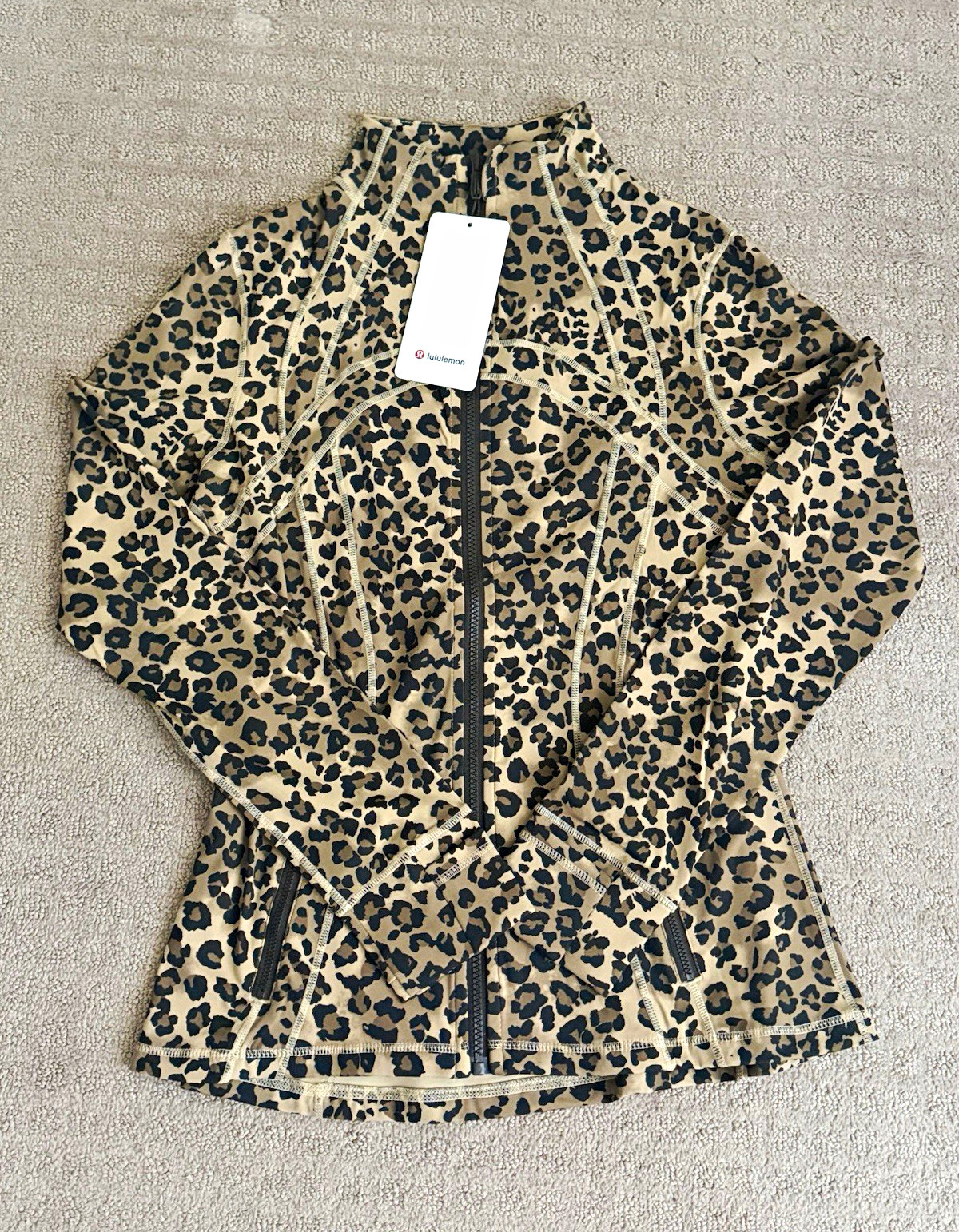 Lululemon Define Full Zip Track Jacket Leopard Animal Print Beige/Black 12 Lululemon Define Full Zip Track Jacket Leopard Animal Print Beige/Black 12