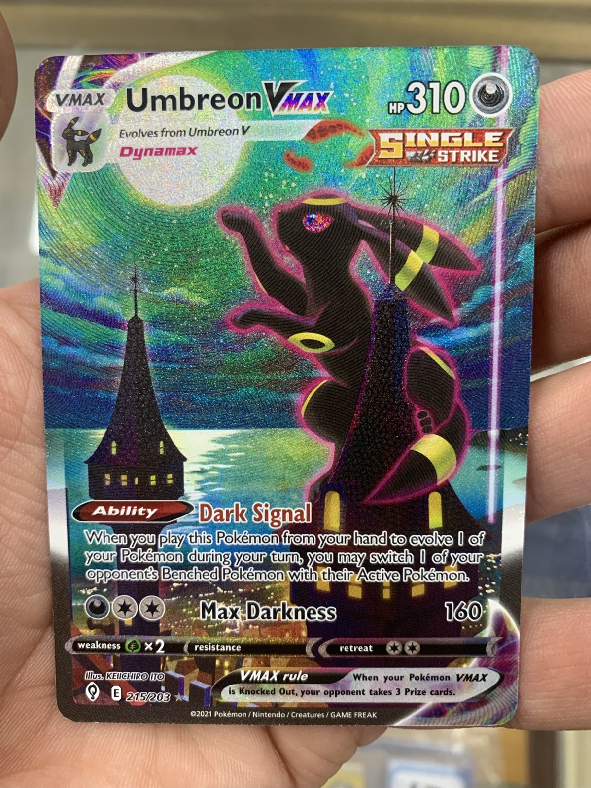 UMBREON VMAX 215/203 ALTERNATE ART EVOLVING SKIES POKEMON UMBREON VMAX 215/203 ALTERNATE ART EVOLVING SKIES POKEMON