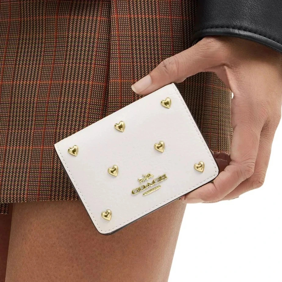 NWT Coach Mini Ivory Wallet On A Chain With Goldtone Heart Rivets CDE97