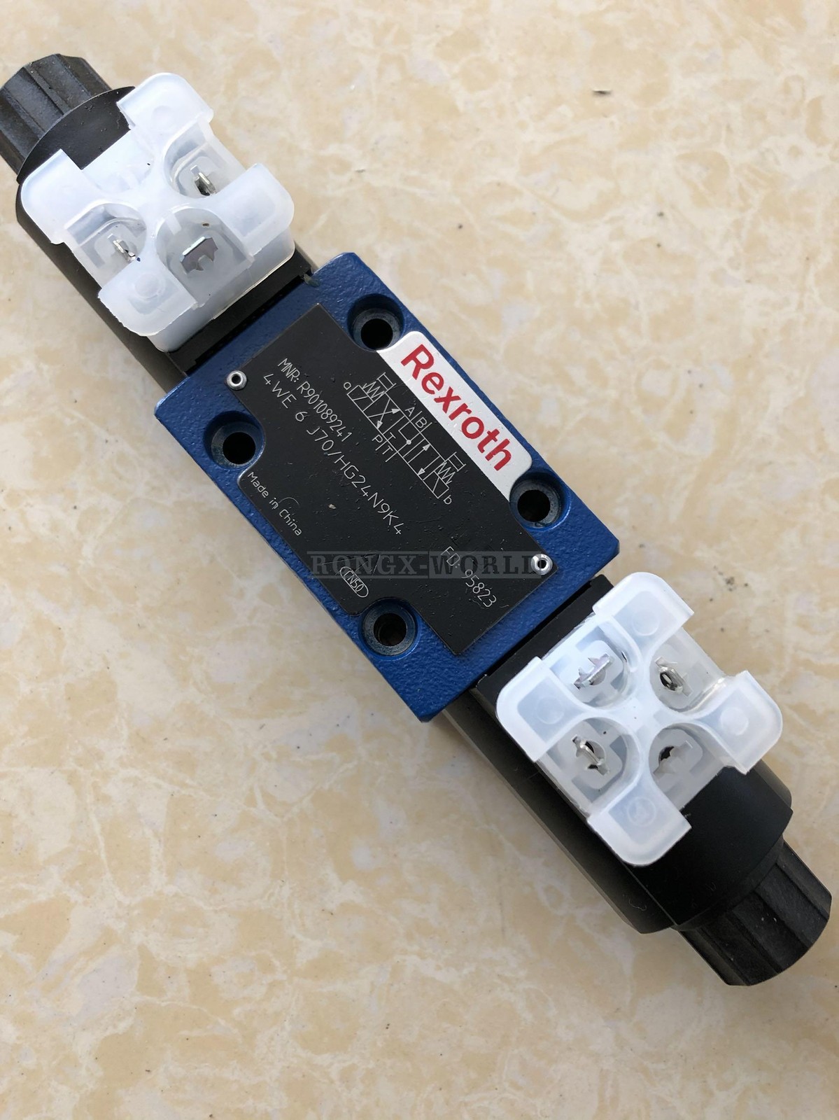 1PC NEW rexroth valve 4WE6J70/HG24N9K4 4WE 6 J70/HG24N9K4 R901089241