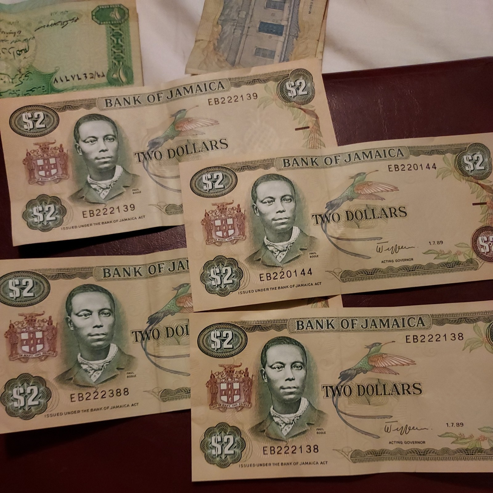 Jamaica 2 Dollars 1989P-69e UNC x 4 Jamaica 2 Dollars 1989P-69e UNC x 4