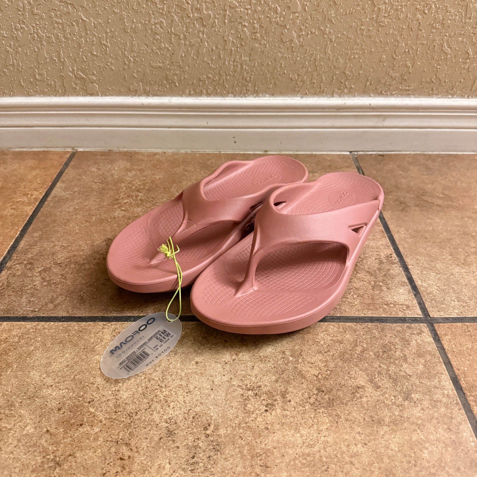 OOFOS OOriginal Unisex Sandals Spiced Chai Pink M13 W15 Recovery Flip Flops 1000 OOFOS OOriginal Unisex Sandals Spiced Chai Pink M13 W15 Recovery Flip Flops 1000