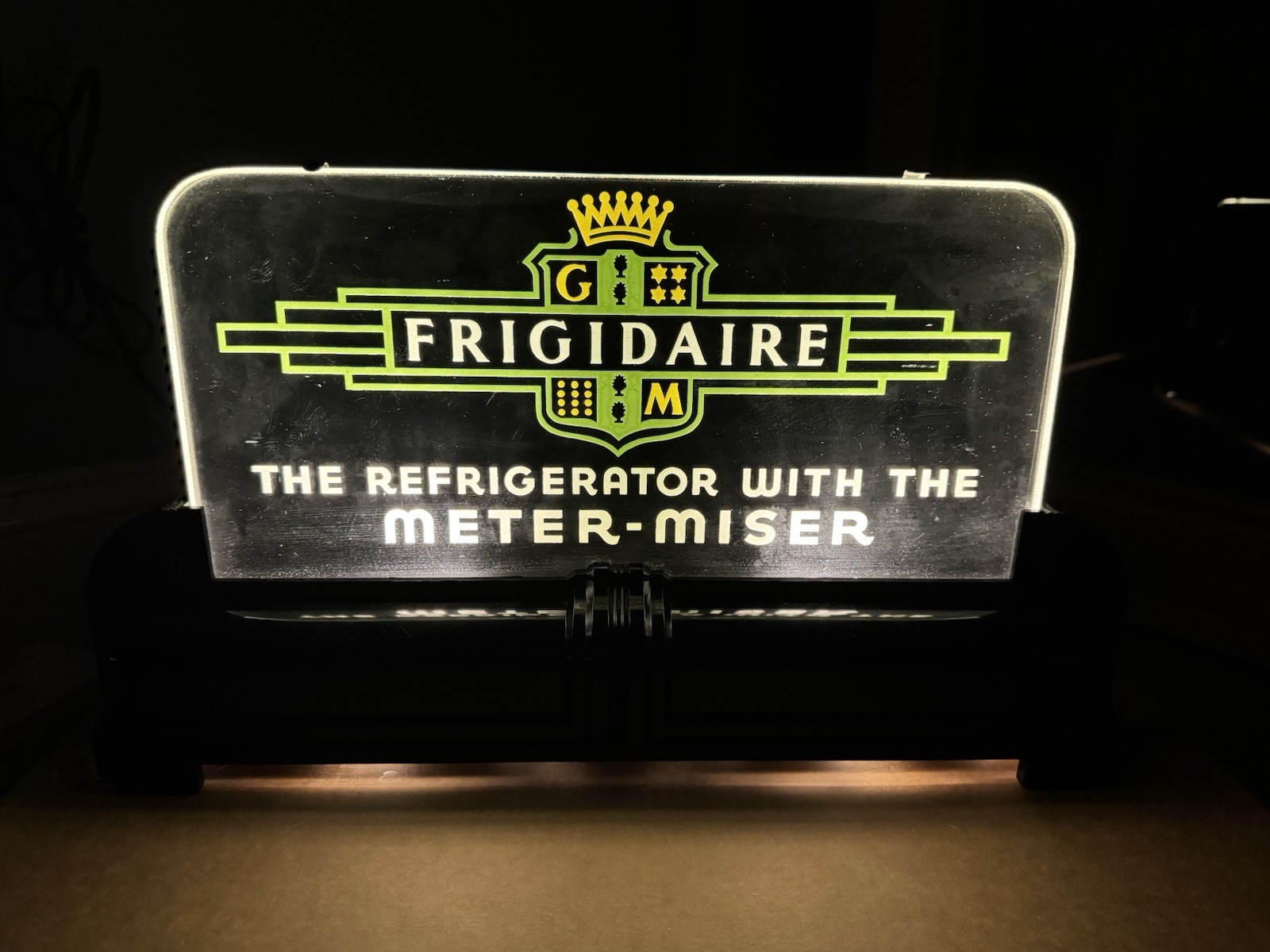 Vintage Rare Art Deco General Motors Frigidaire “Meter-Miser” Countertop Light Vintage Rare Art Deco General Motors Frigidaire “Meter-Miser” Countertop Light