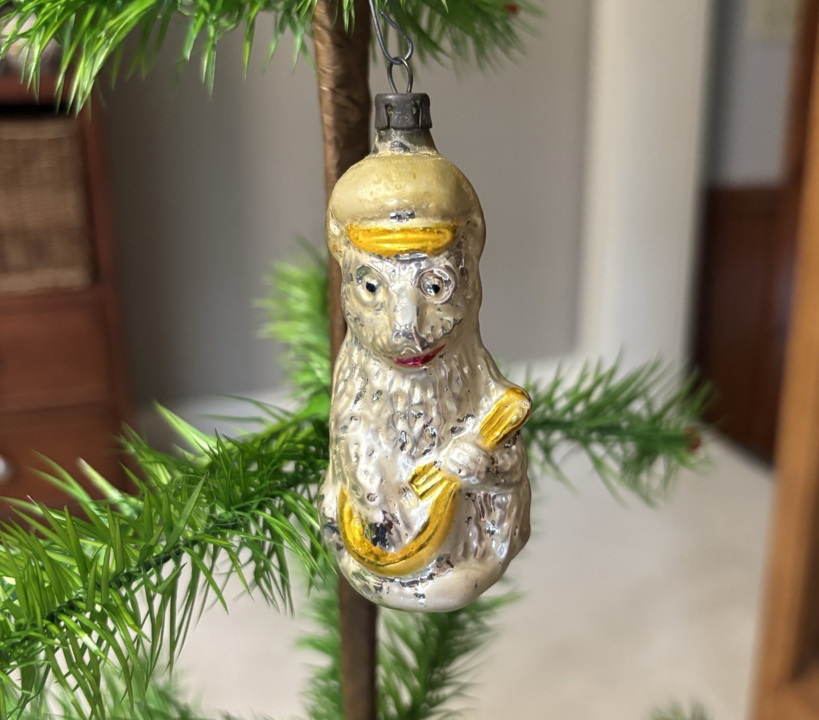 Rare ANTIQUE GERMAN GLASS CAT PLAYING MANDOLIN CHRISTMAS ORNAMENT Rare ANTIQUE GERMAN GLASS CAT PLAYING MANDOLIN CHRISTMAS ORNAMENT