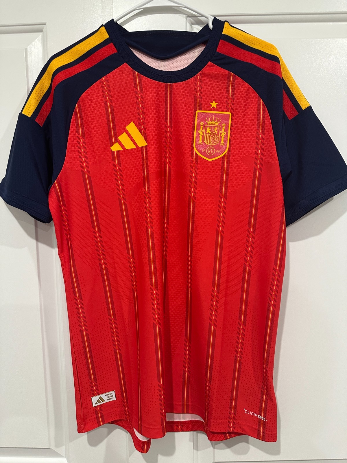 Adidas Spain 2026 Home Authentic Jersey Red JN4366 Size L Brand new w/ tag Adidas Spain 2026 Home Authentic Jersey Red JN4366 Size L Brand new w/ tag