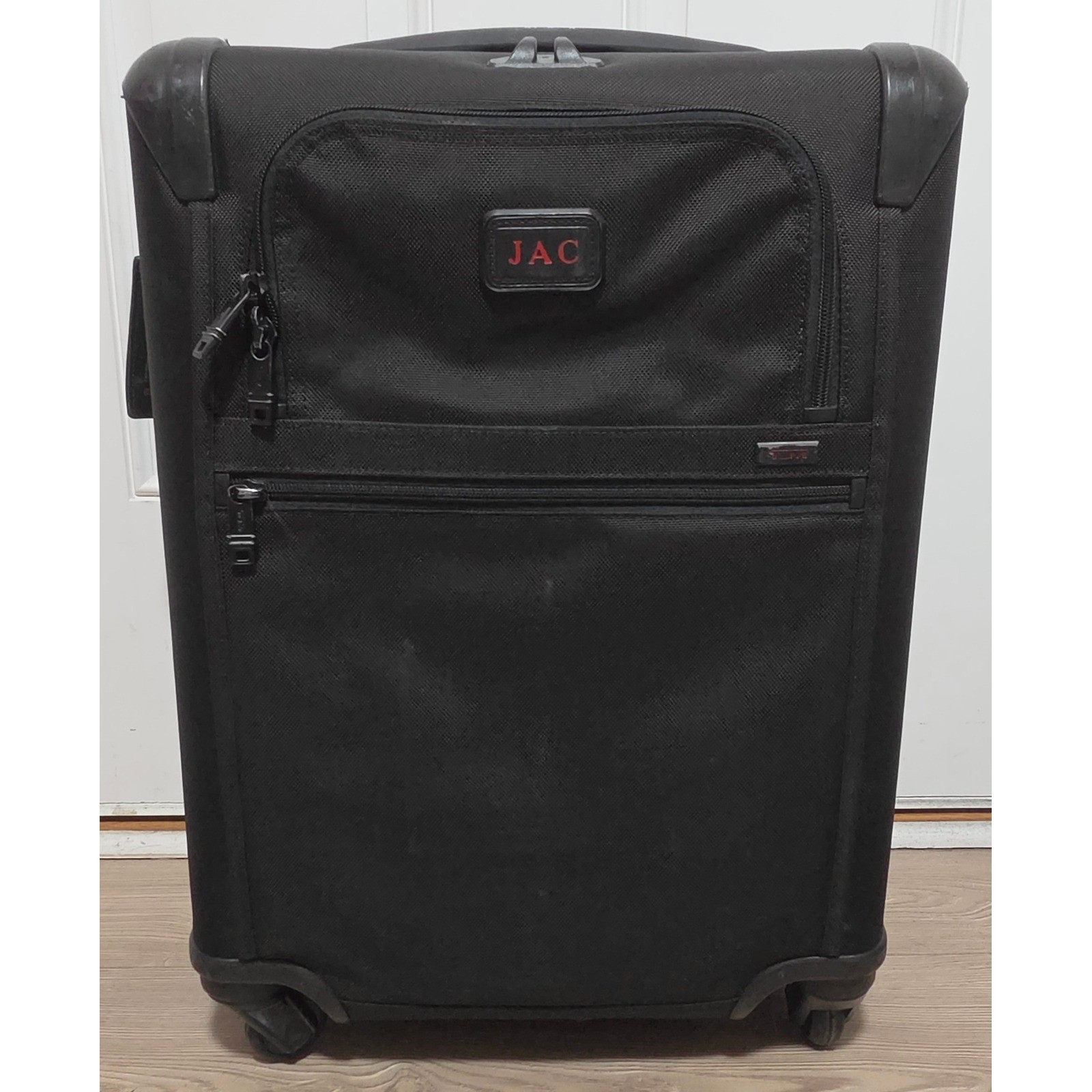 Tumi Alpha 2 Black Ballistic Nylon Expandable 4 Wheel Spinner Luggage 22061D2