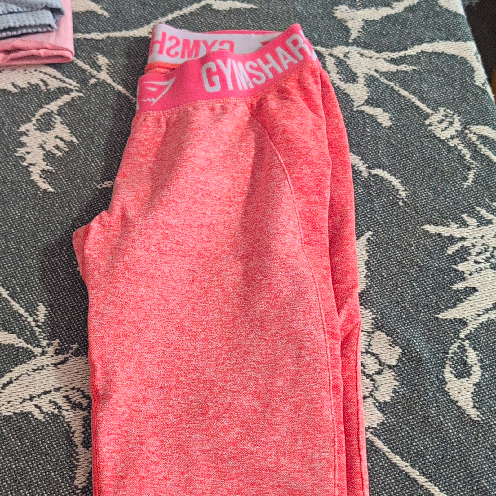 Gymshark Flex Pink High Rise Ankle Leggings Size S Logo Elastic Waist Gymshark Flex Pink High Rise Ankle Leggings Size S Logo Elastic Waist