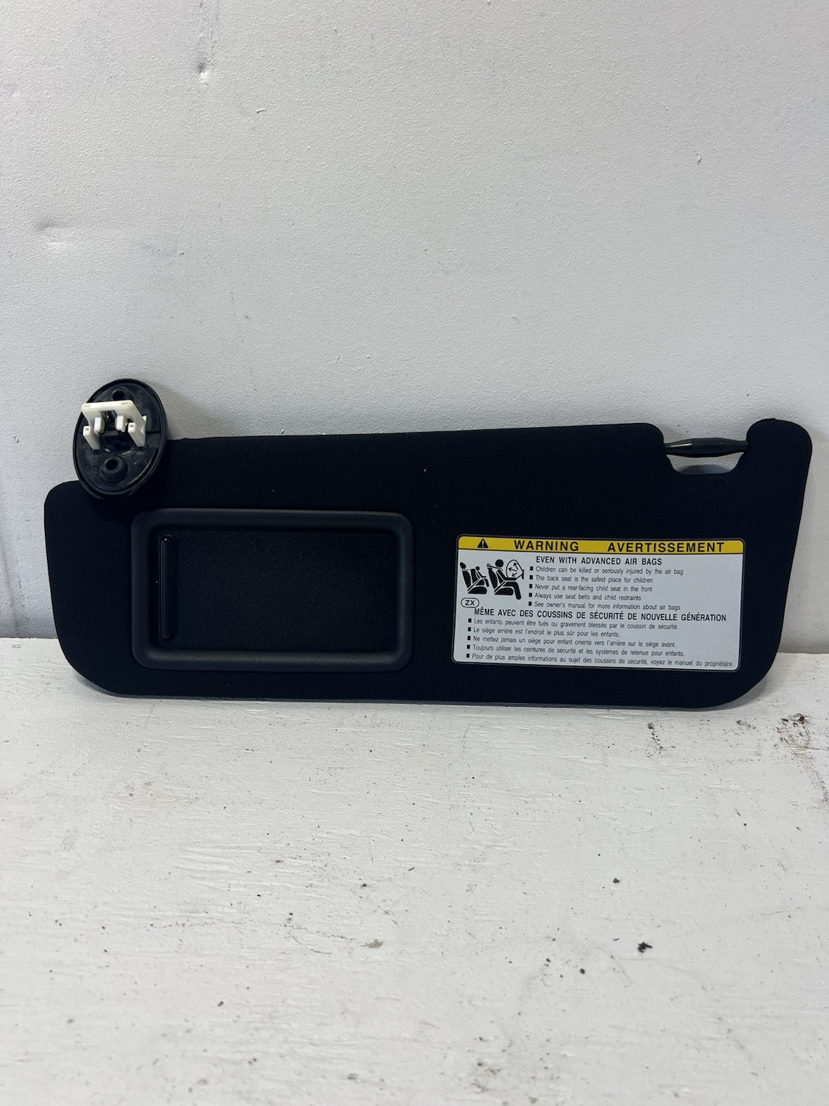 2015-2017 Lexus NX200t Sun Visor Driver Left Side Sunvisor W/Extension OEM 2015-2017 Lexus NX200t Sun Visor Driver Left Side Sunvisor W/Extension OEM