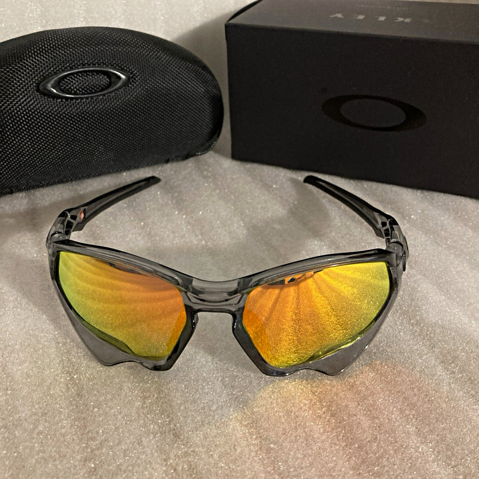 Oakley Men’s Plazma Sunglasses Gray Plastic Frame Gold Polarized Lenses New Oakley Men’s Plazma Sunglasses Gray Plastic Frame Gold Polarized Lenses New