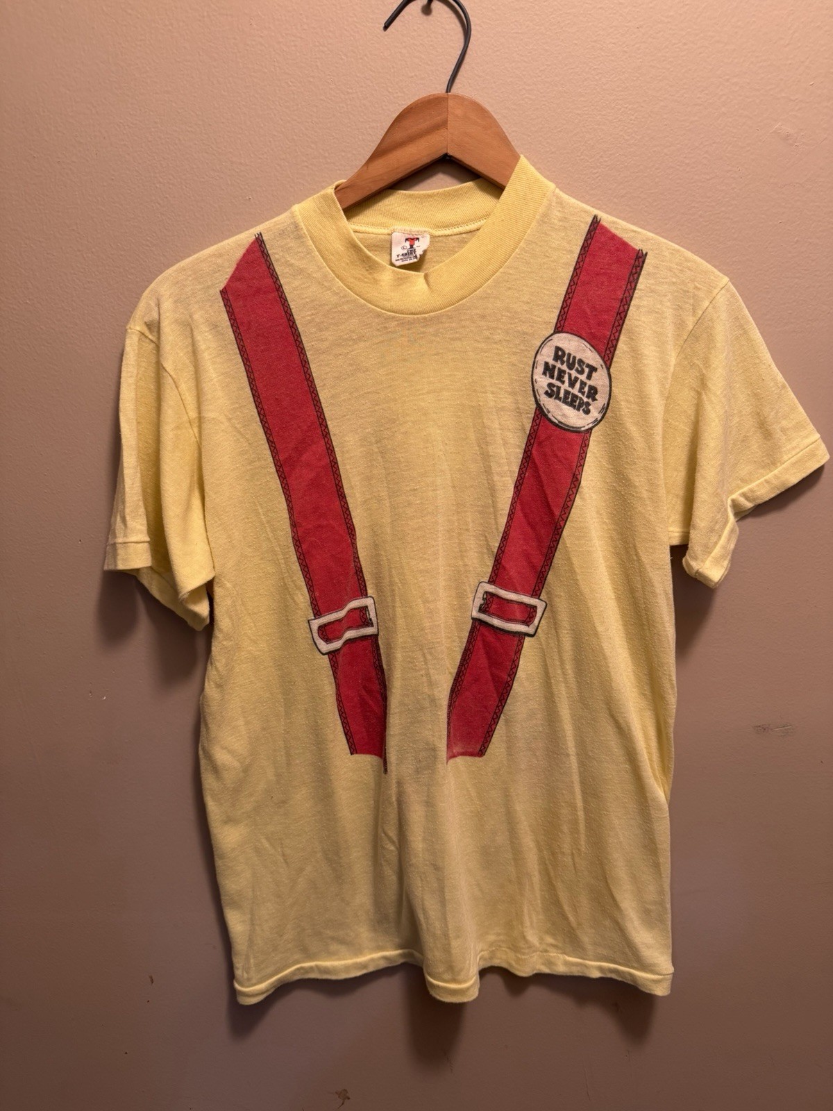 Vintage Neil Young & Crazy Horse T-Shirt Rust Never Sleeps 1978 Grail Size Large Vintage Neil Young & Crazy Horse T-Shirt Rust Never Sleeps 1978 Grail Size Large