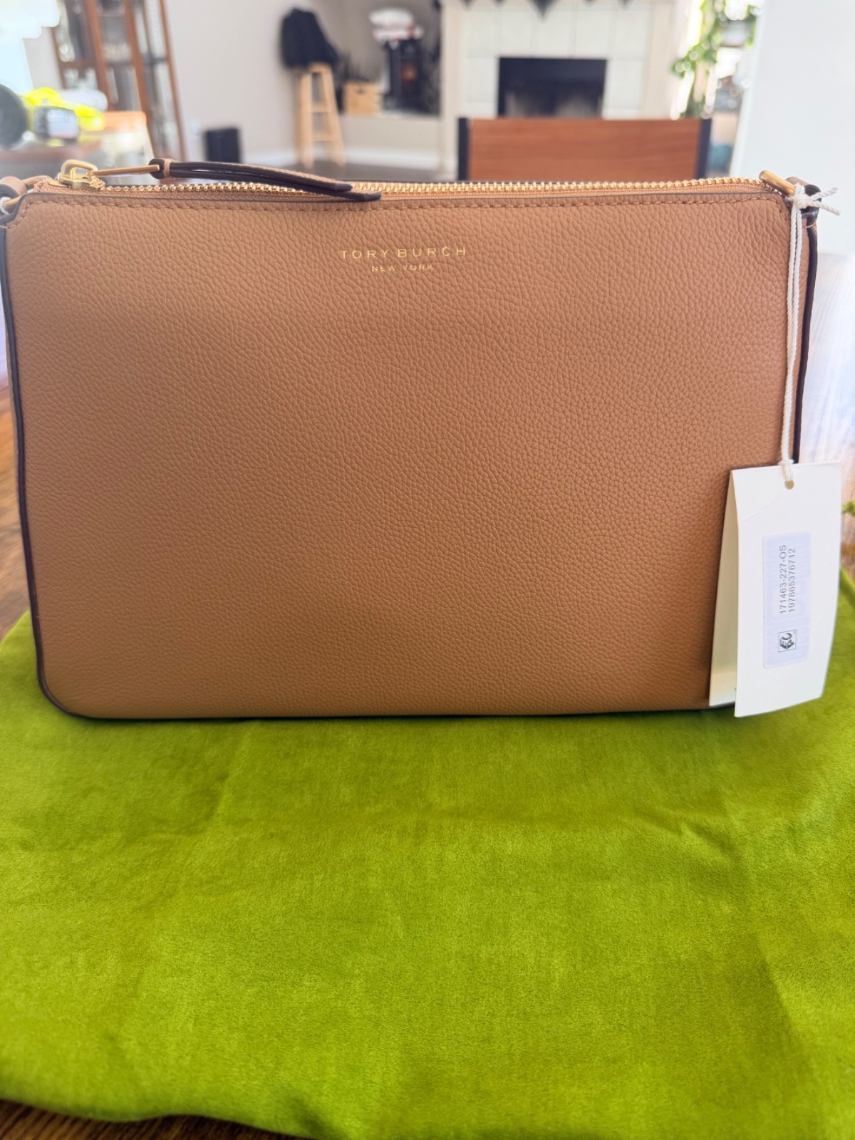 Tory Burch Perry Shoulder Bag, style 171463, color Tiramisu (227) Tory Burch Perry Shoulder Bag, style 171463, color Tiramisu (227)