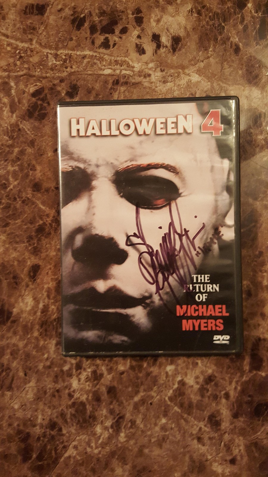 Halloween 4: The Return of Michael Myers (Special DiviMax Edition) Halloween 4: The Return of Michael Myers (Special DiviMax Edition)