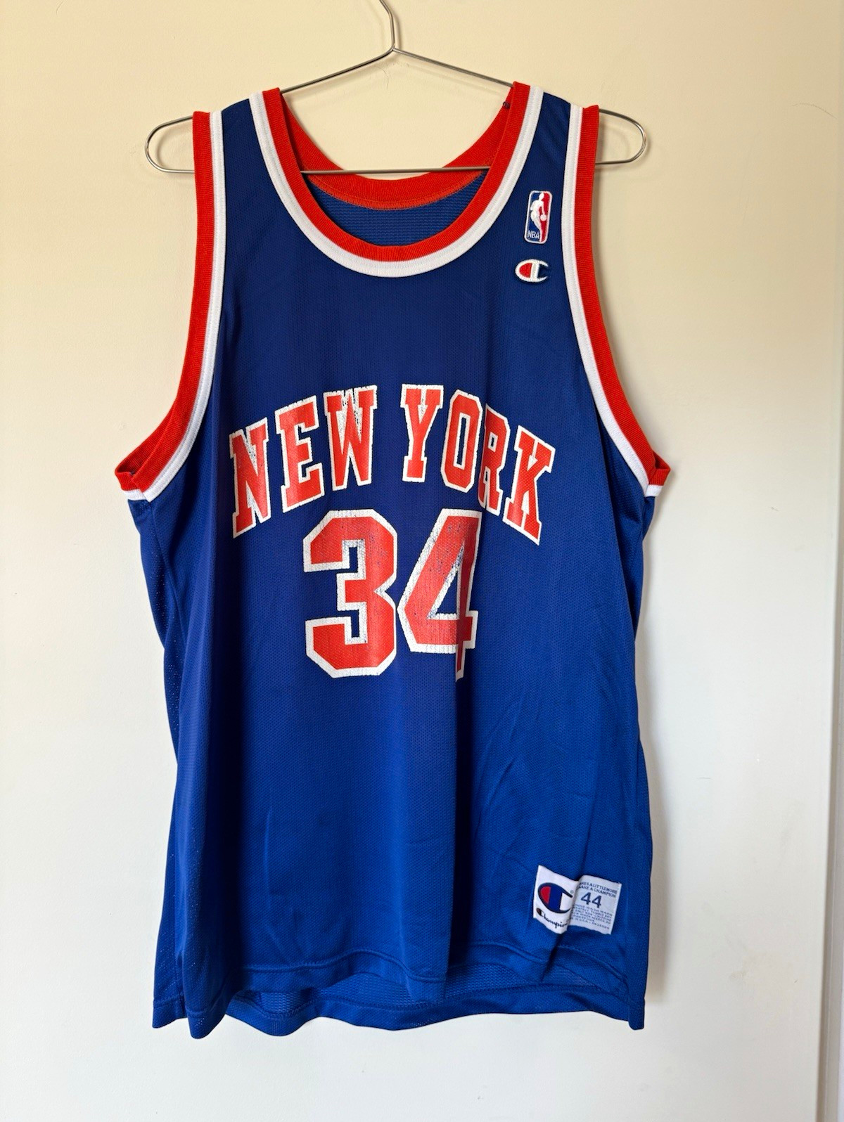 Vintage NBA New York Knicks Charles Oakley #34 Champion Basketball Jersey Vintage NBA New York Knicks Charles Oakley #34 Champion Basketball Jersey