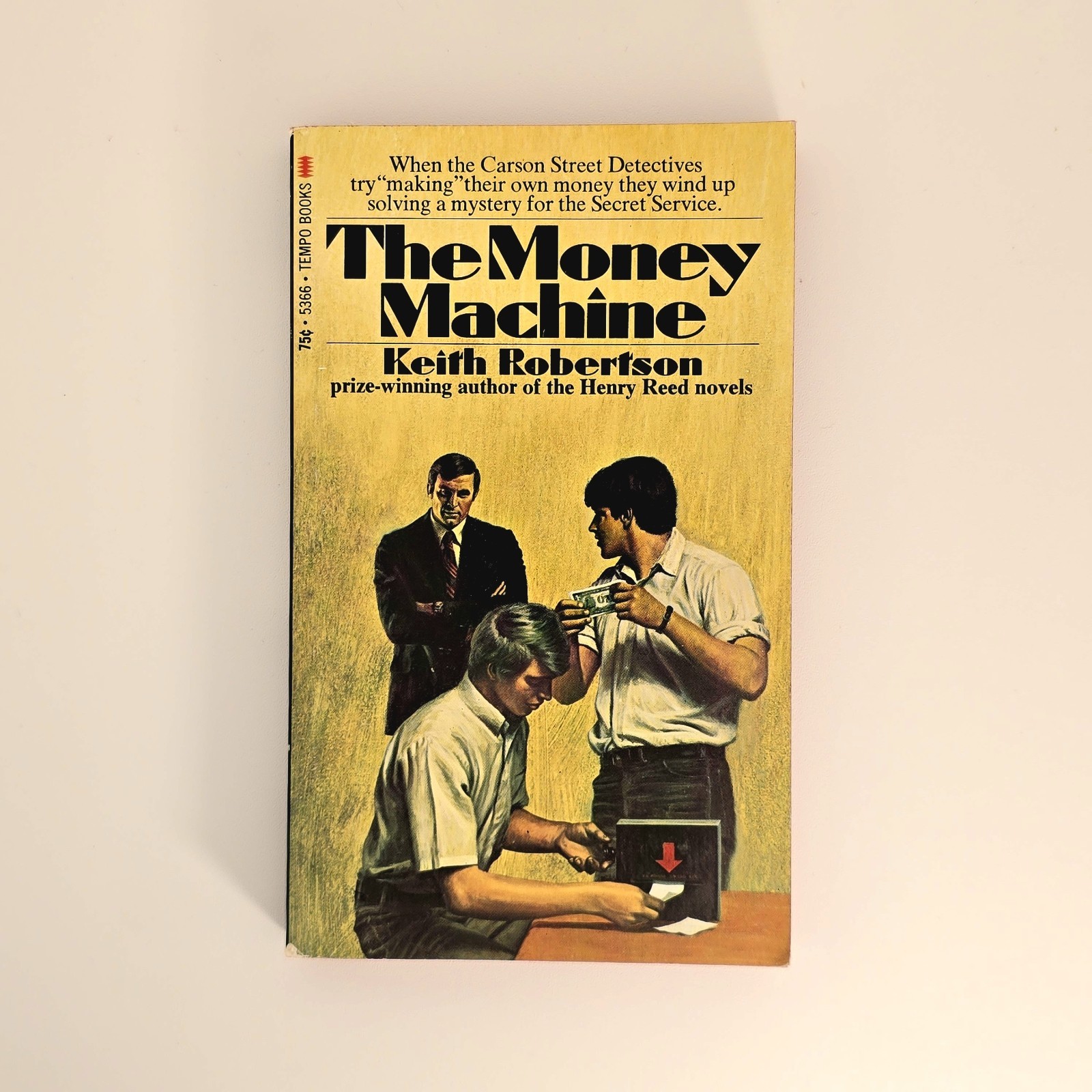 THE MONEY MACHINE By Keith Robertson Vintage Tempo Books 1971 Retro Paperback THE MONEY MACHINE By Keith Robertson Vintage Tempo Books 1971 Retro Paperback