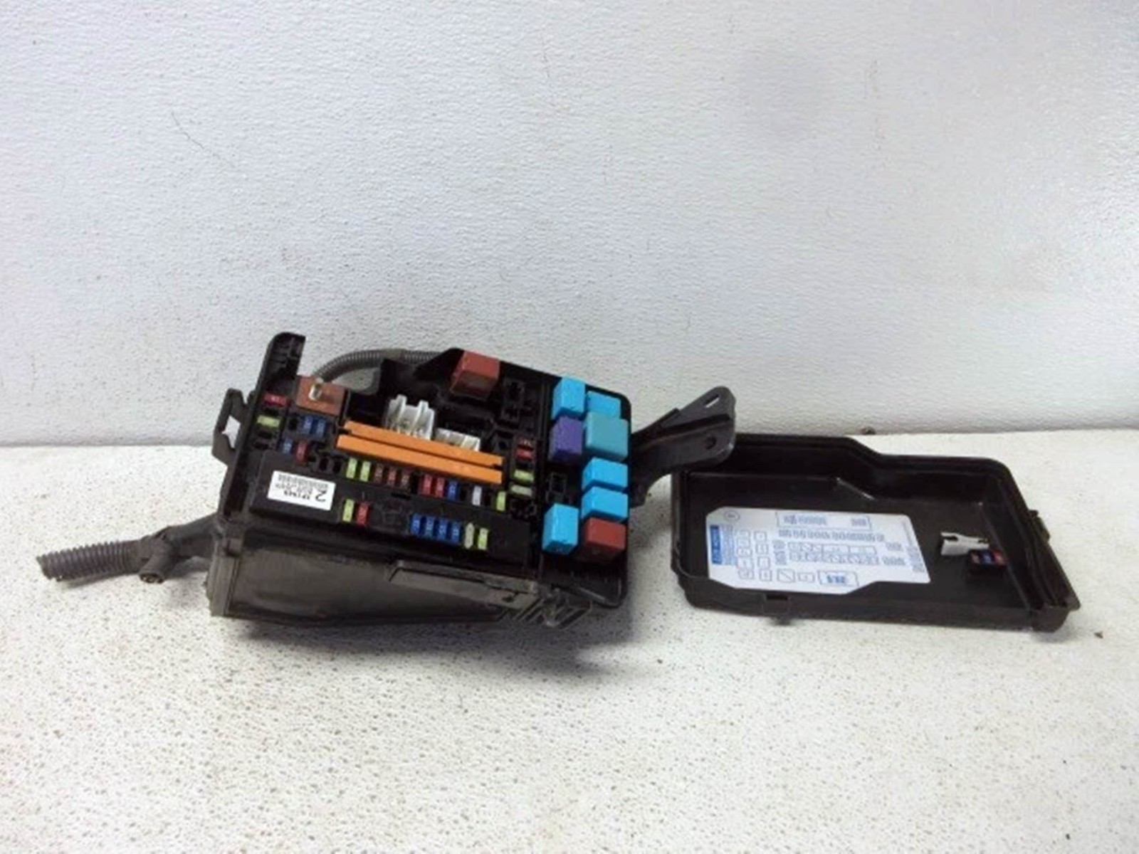 2011-2016 Toyota Venza 2.7L Engine Fuse Box Relay Module 1ARFE Engine 4 Cylinder