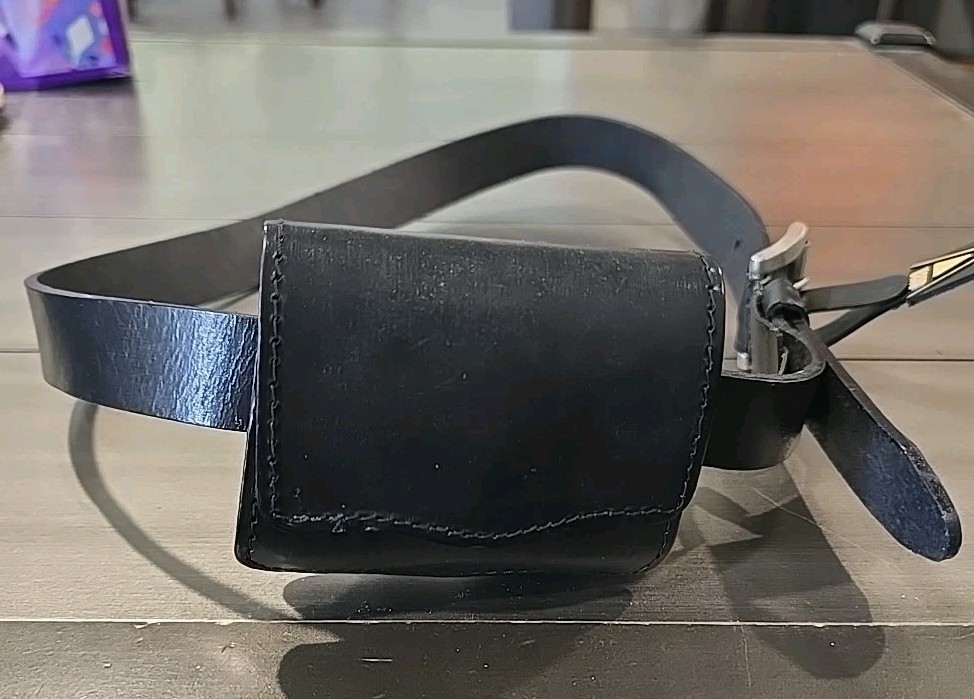 Vintage Brod Leather Belt And Belt Pouch With Original Tag By Original Owner Vintage Brod Leather Belt And Belt Pouch With Original Tag By Original Owner