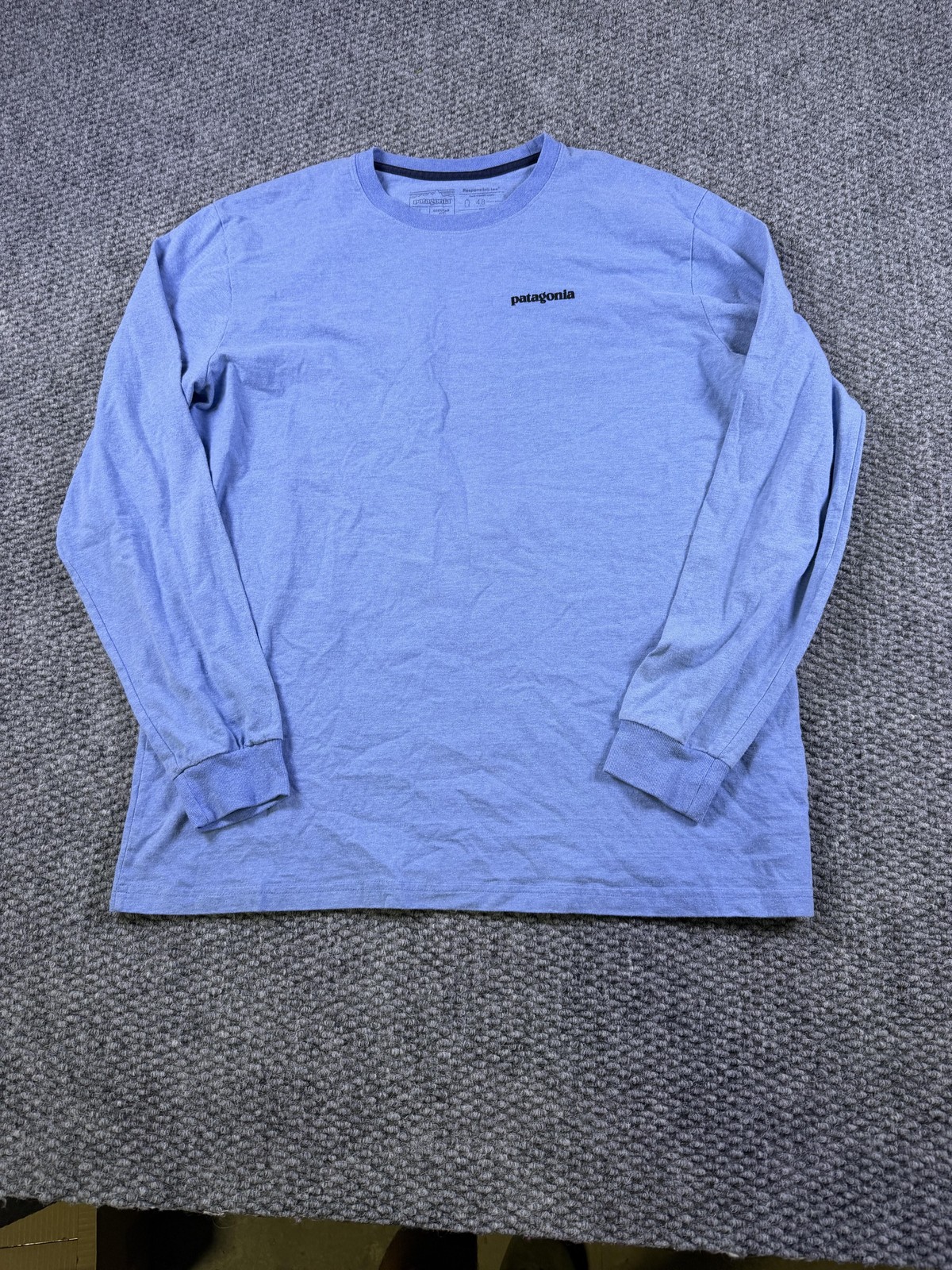 Patagonia Shirt Mens Large Blue Long Sleeve Logo Graphic Regular Fit Tee Outdoor