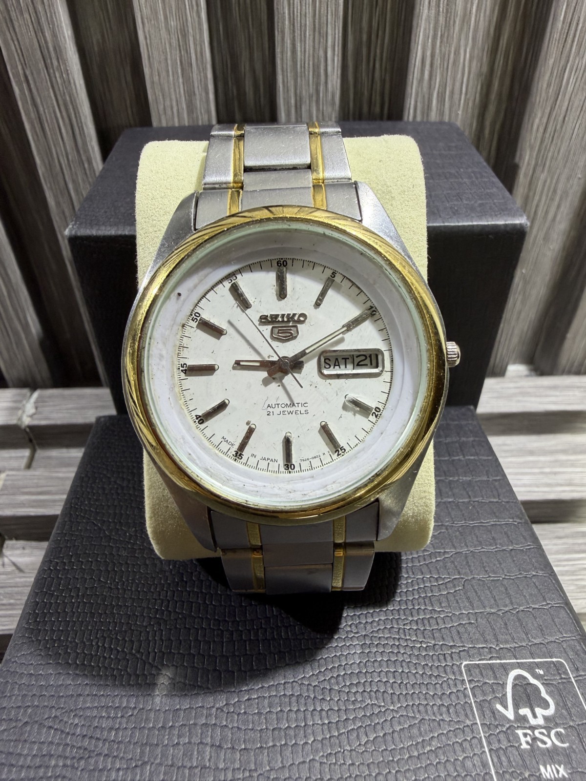 Seiko 5 Automatic 7S26-3180 Day Date Two-Tone Men\'s Watch White Dial Used Seiko 5 Automatic 7S26-3180 Day Date Two-Tone Men\'s Watch White Dial Used