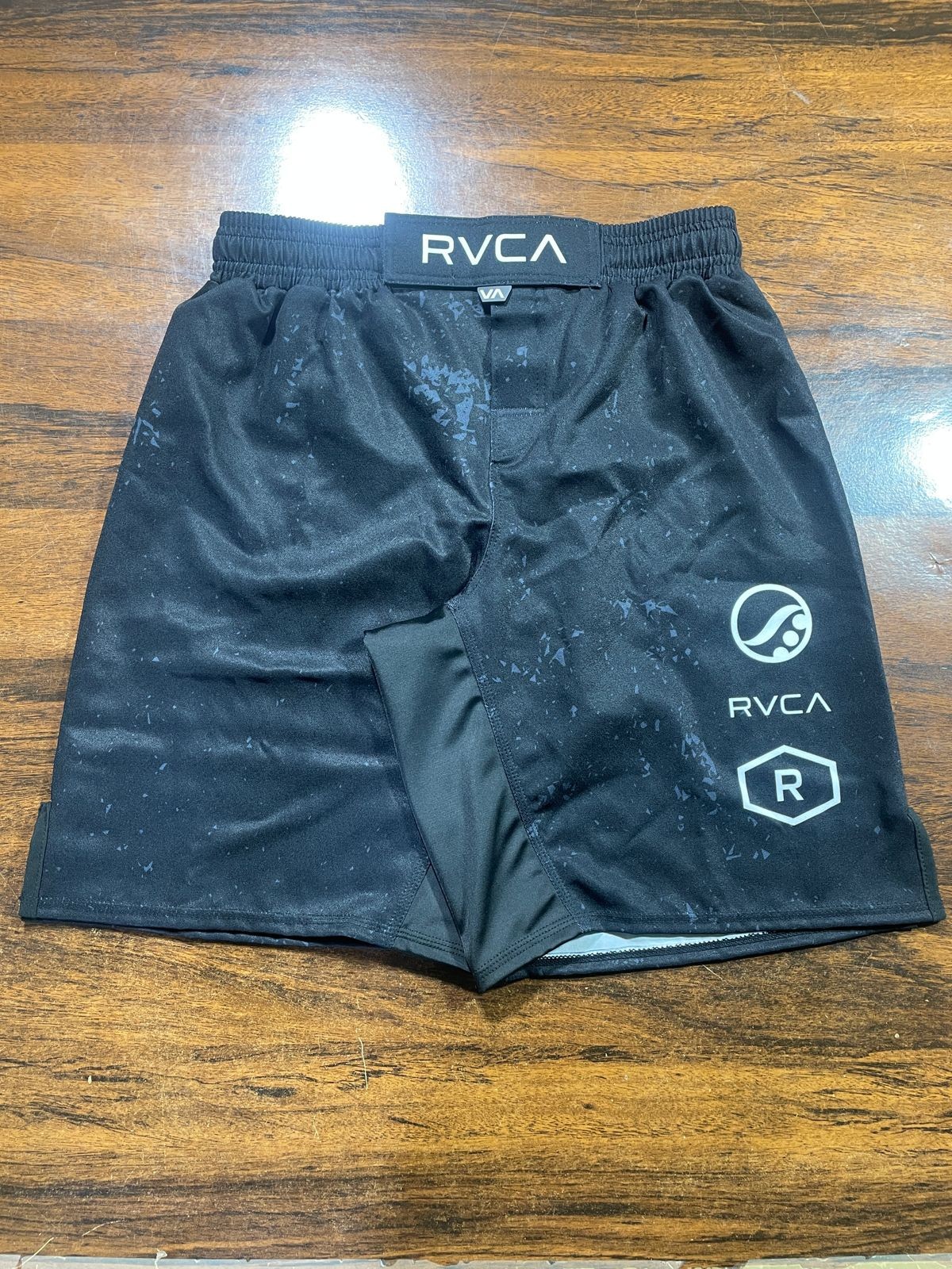 Shoyoroll RVCA Ruotolo 17\