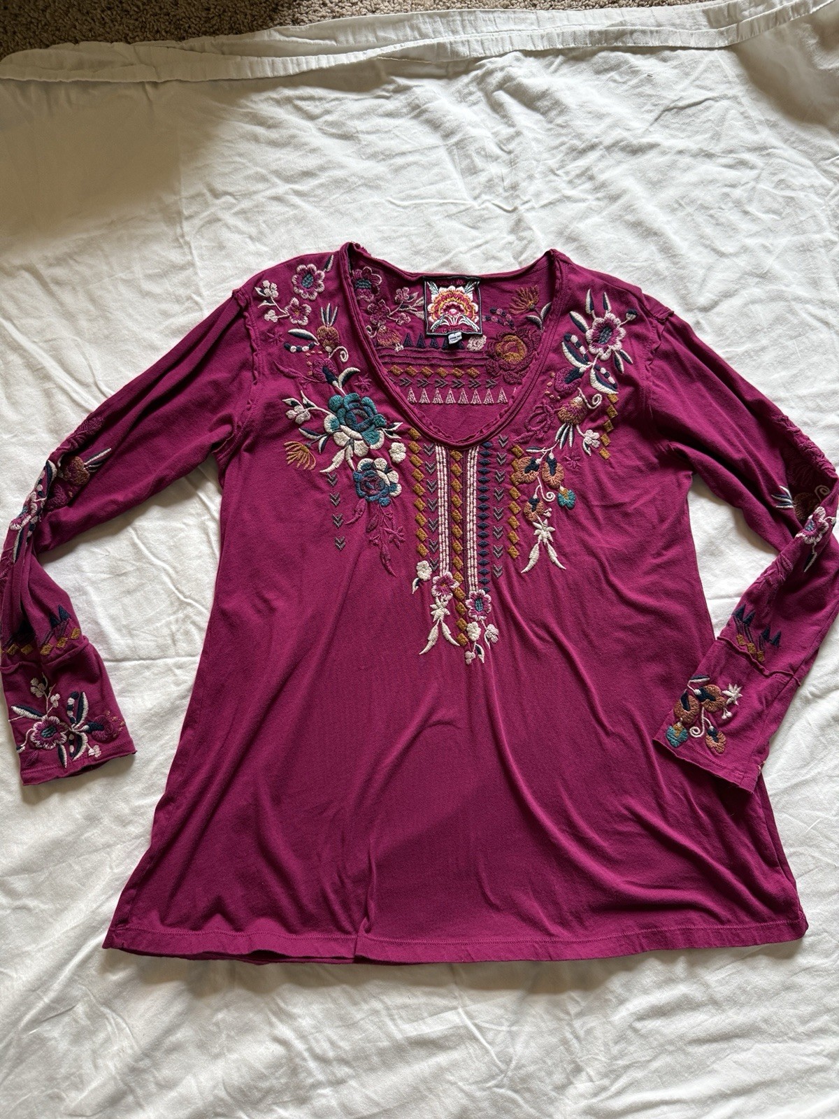 Johnny Was Tinasha Long Sleeve Raw Seam Tee Embroidered Boho Top Grape Pink S