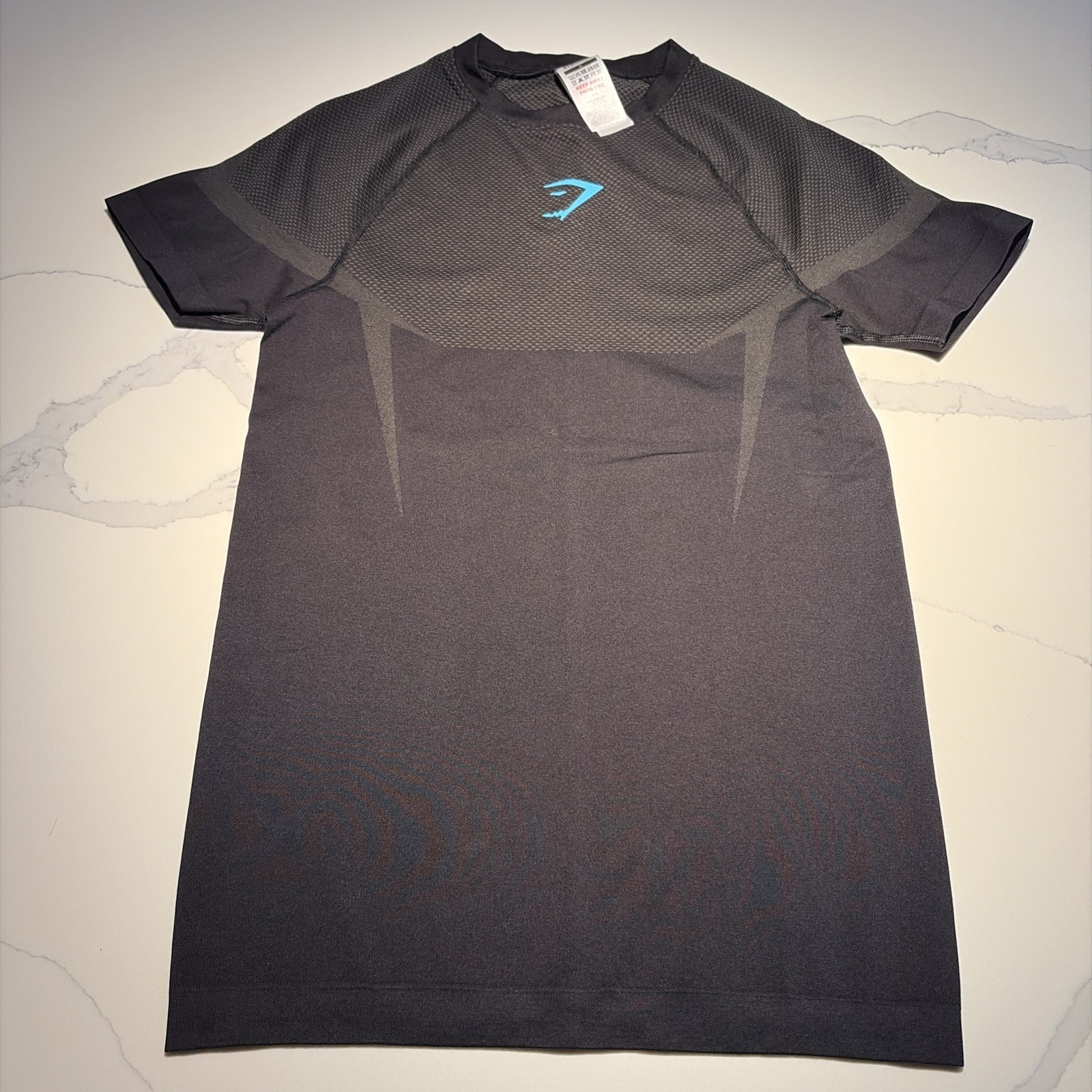 Gymshark Onyx V5 5.0 Seamless Short Sleeve T-Shirt Black Blue Men\'s Small Gymshark Onyx V5 5.0 Seamless Short Sleeve T-Shirt Black Blue Men\'s Small