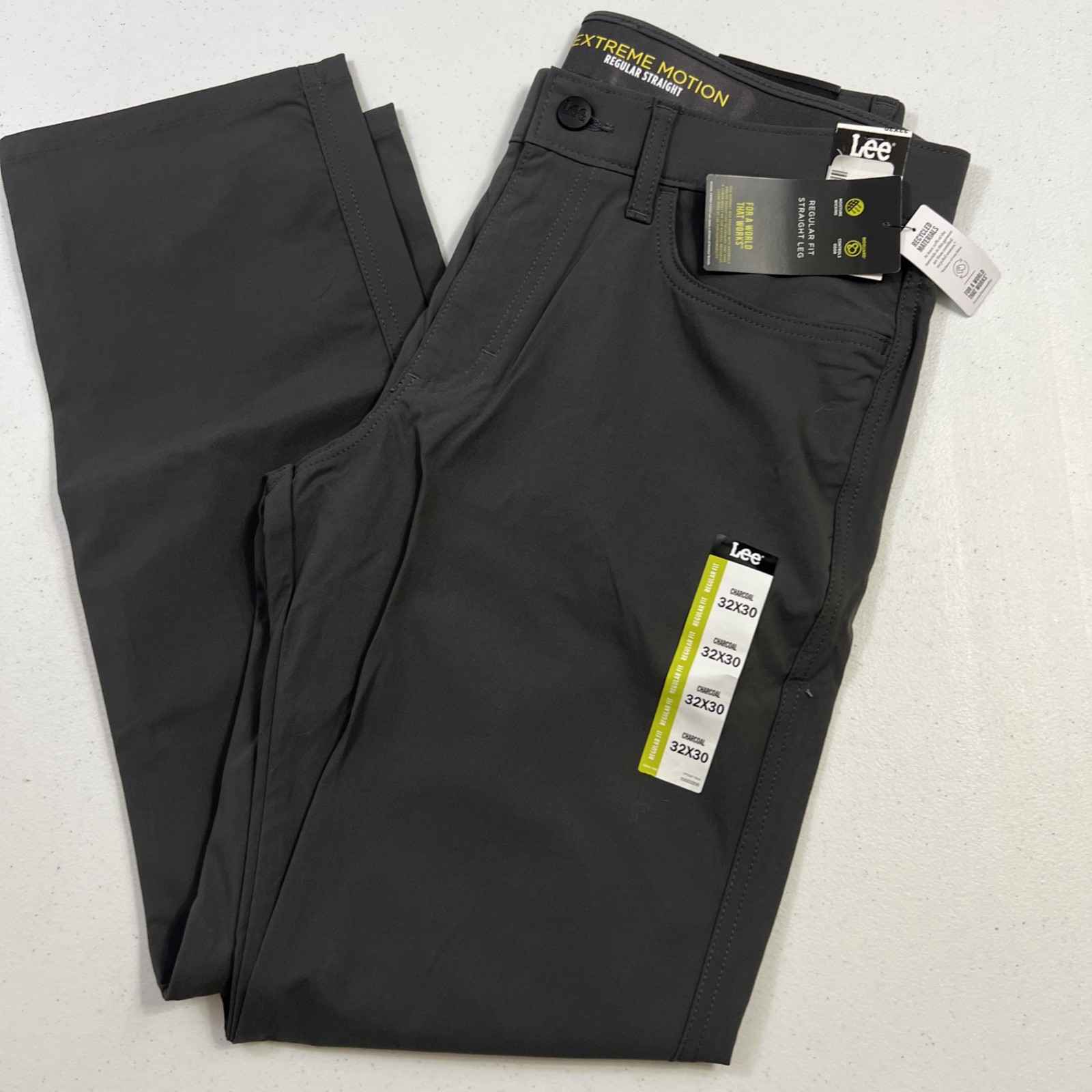 mens lee extreme motion jeans 32x30 Gray NWT mens lee extreme motion jeans 32x30 Gray NWT