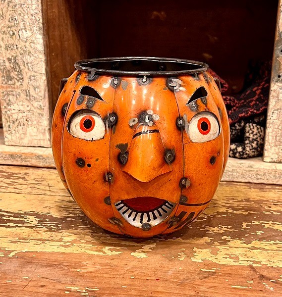 Vintage Primitive Pumpkin Pail Bucket RECYCLED METAL Halloween Jack-O-lantern 8\ Vintage Primitive Pumpkin Pail Bucket RECYCLED METAL Halloween Jack-O-lantern 8\