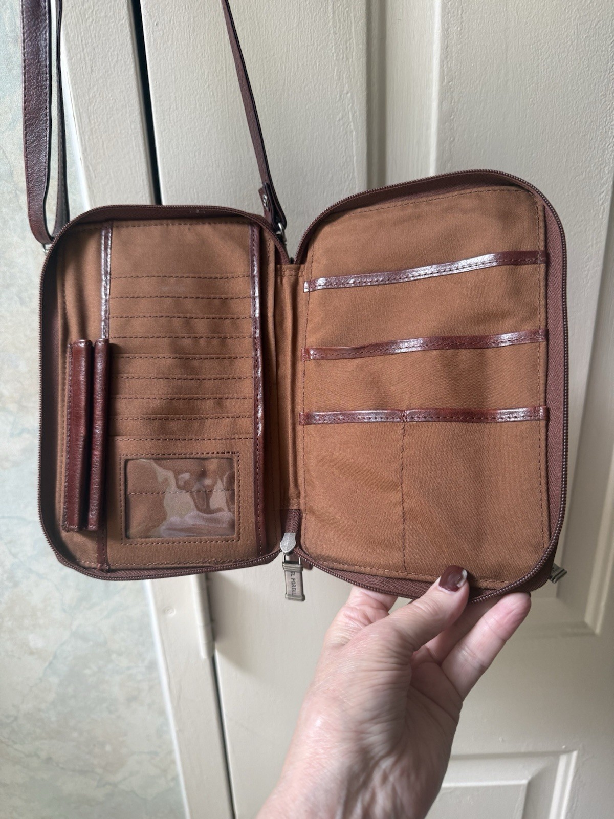 Wilson’s Leather El Portal Multi Pocket Shoulder Bag, rust brown leather men bag Wilson’s Leather El Portal Multi Pocket Shoulder Bag, rust brown leather men bag
