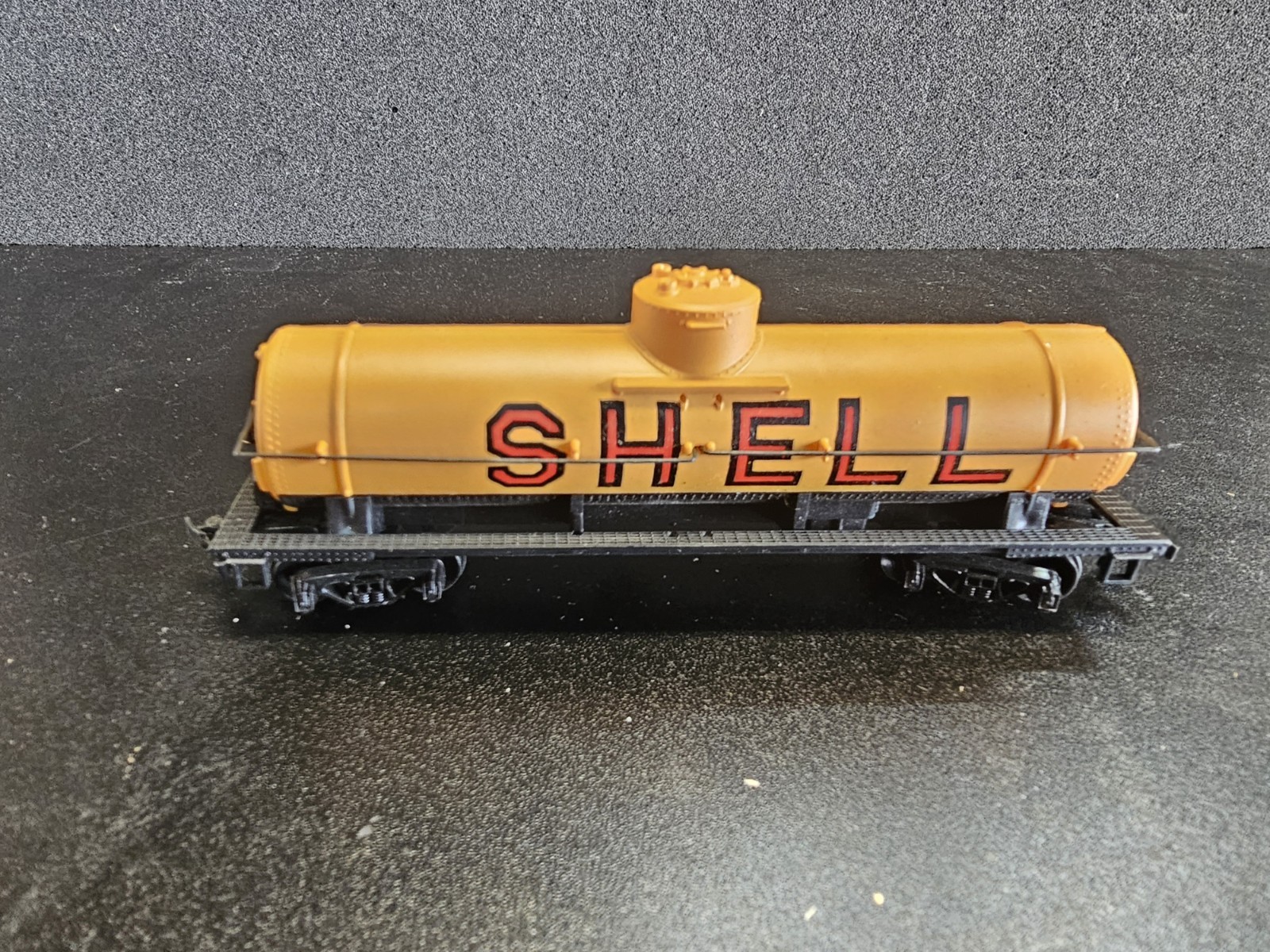 Vintage Tyco HO Scale Model Toy Train Cars (4) Cars 80\'s Years \ Vintage Tyco HO Scale Model Toy Train Cars (4) Cars 80\'s Years \