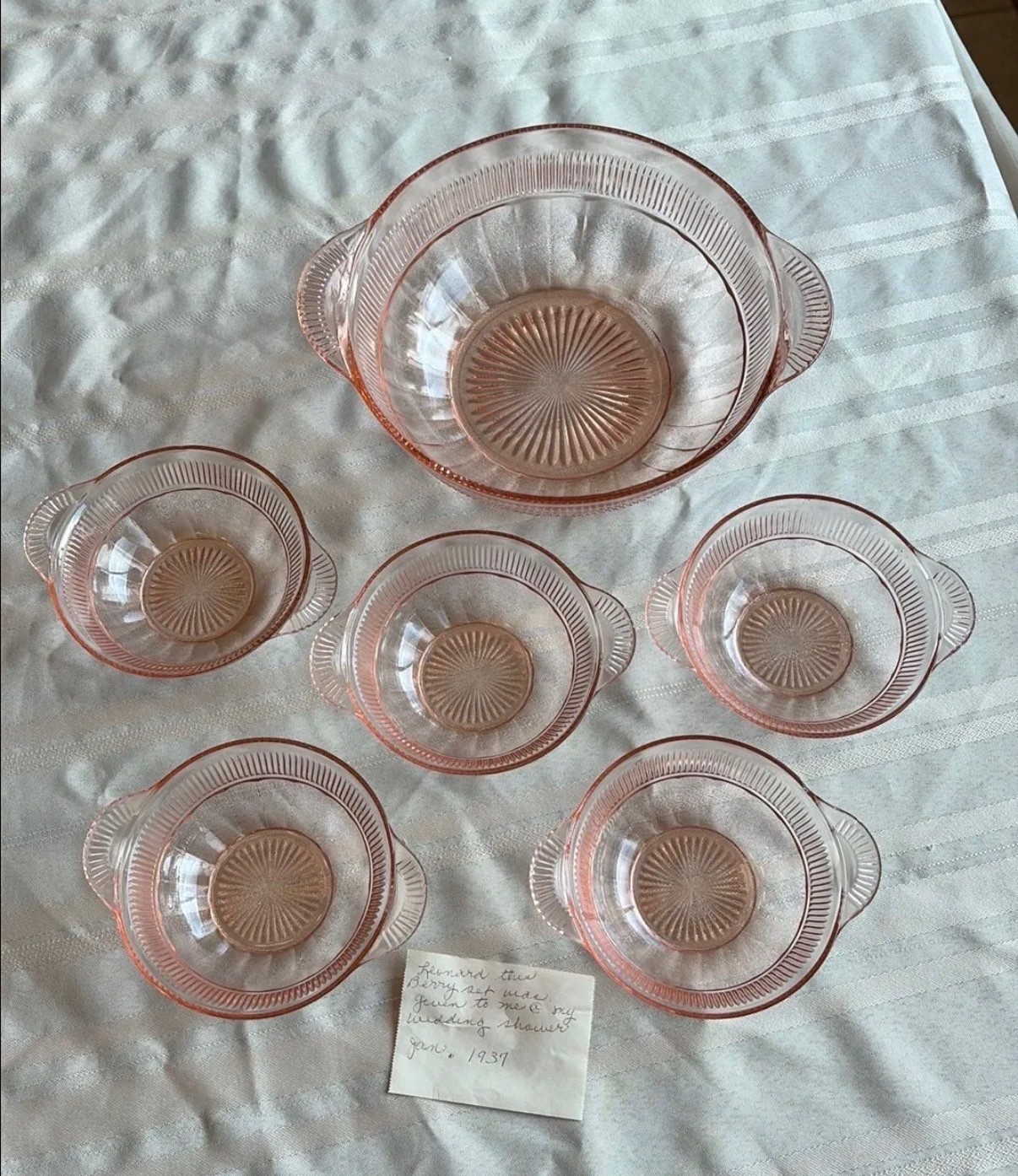 Vintage Pink Glass Berry Set Bowls – 6 Pieces – 1937 Provenance